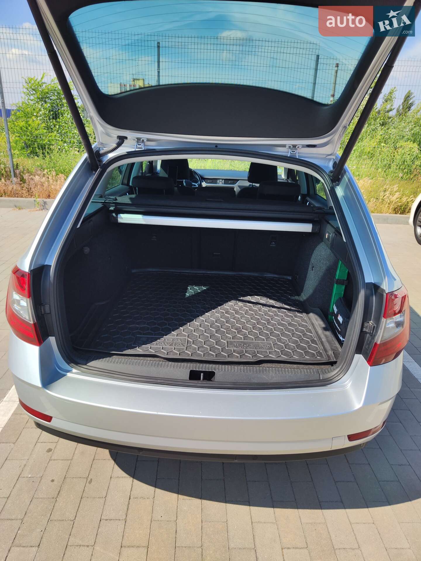 Skoda Octavia 2017 VIN TMBJJ7NE0J0026808 фото оголошення 26 з 37