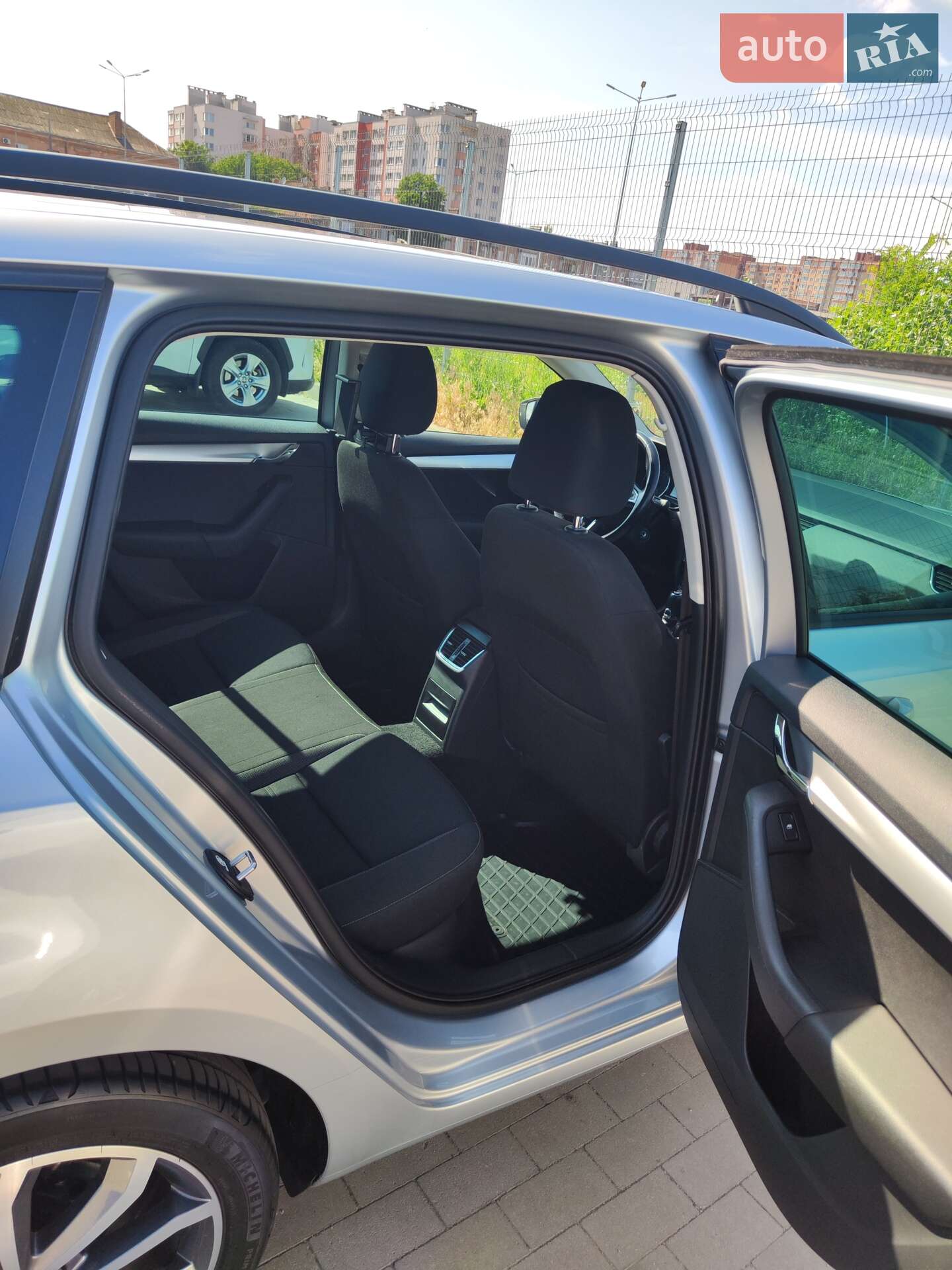 Skoda Octavia 2017 VIN TMBJJ7NE0J0026808 фото оголошення 19 з 37