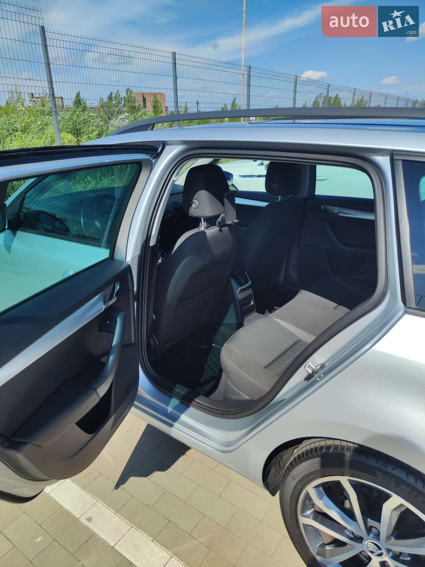 Skoda Octavia 2017 VIN TMBJJ7NE0J0026808 фото оголошення 18 з 37