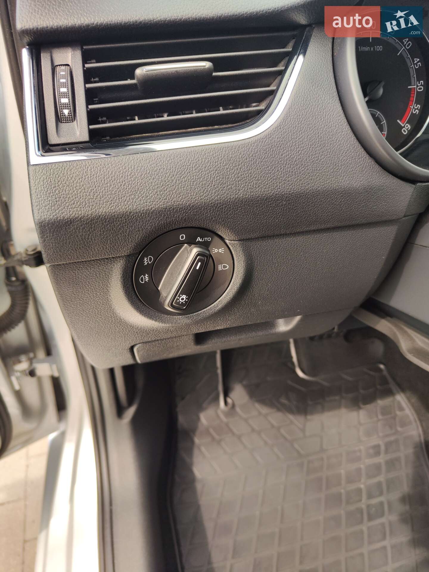 Skoda Octavia 2017 VIN TMBJJ7NE0J0026808 фото оголошення 22 з 37