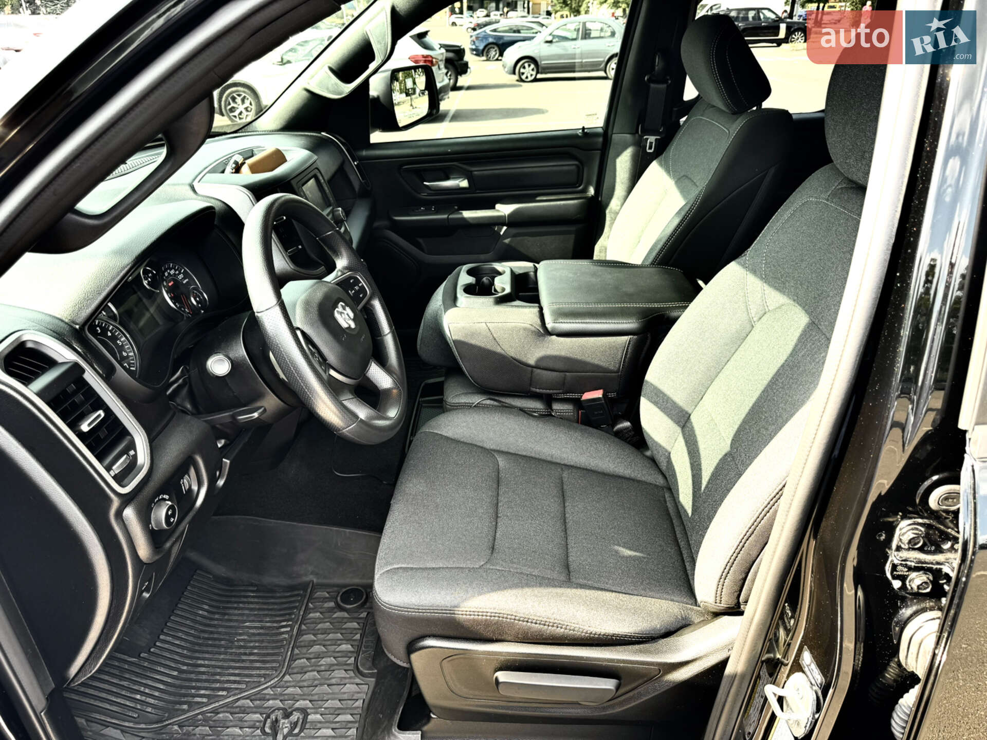Ram 1500 2023 VIN 1C6SRECG2RN123200 фото оголошення 4 з 4