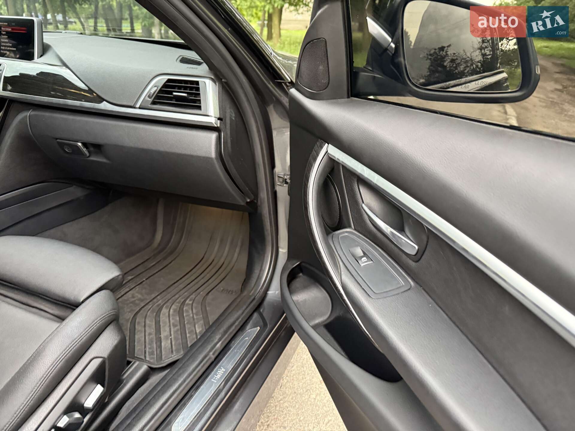BMW 3 Series 2017 VIN WBA8F1C31HK826074 фото оголошення 32 з 33
