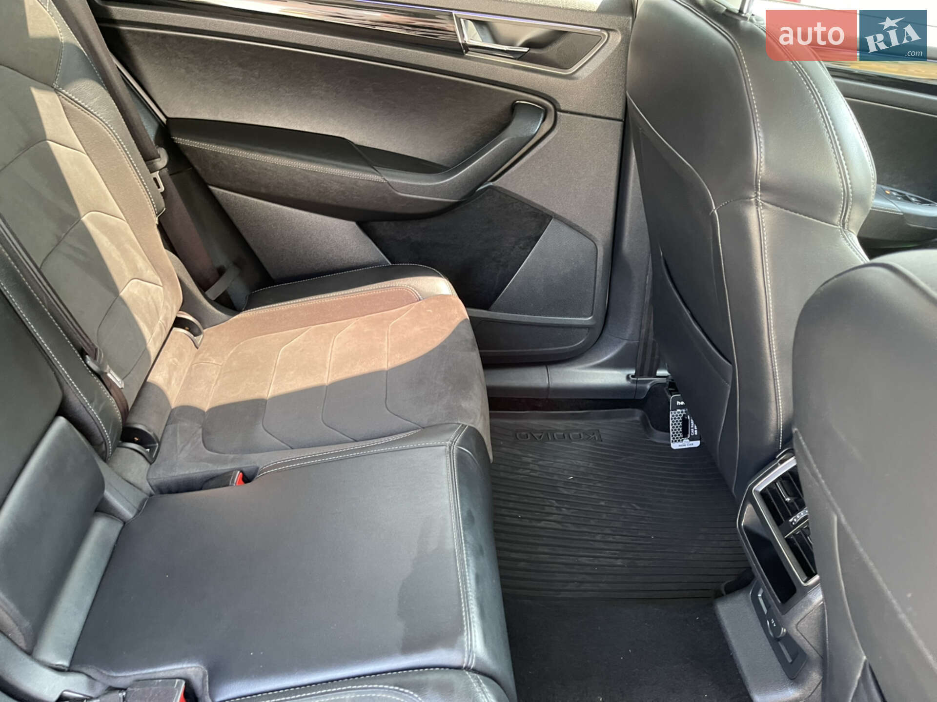 Skoda Kodiaq 2020 VIN TMBLD6NS7LB401293 фото оголошення 18 з 25