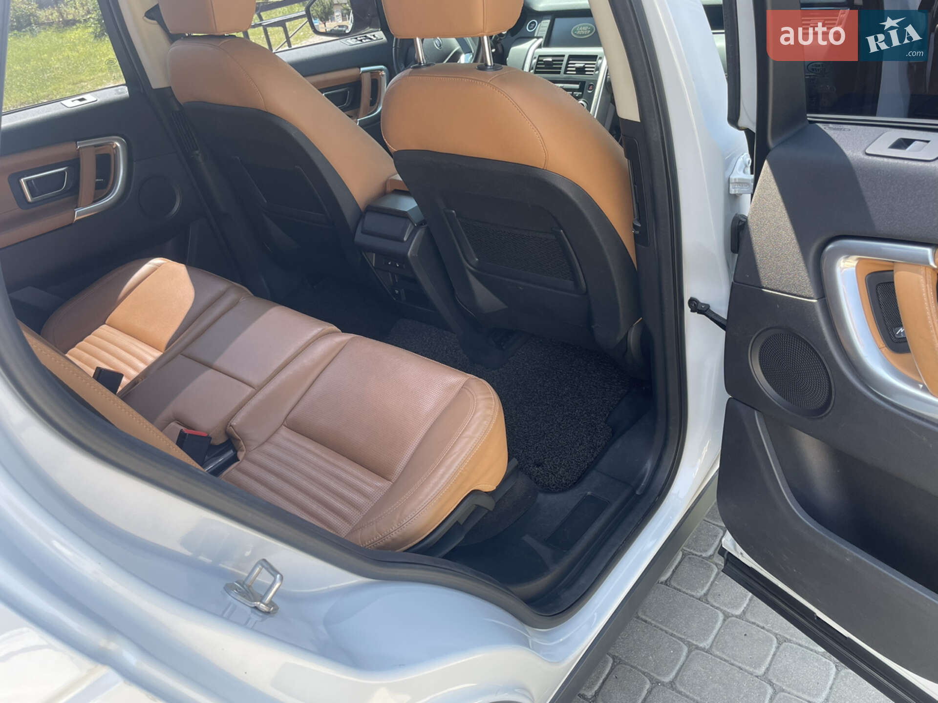 Land Rover Discovery Sport 2017 VIN SALCA2BN5JH744929 фото оголошення 16 з 26