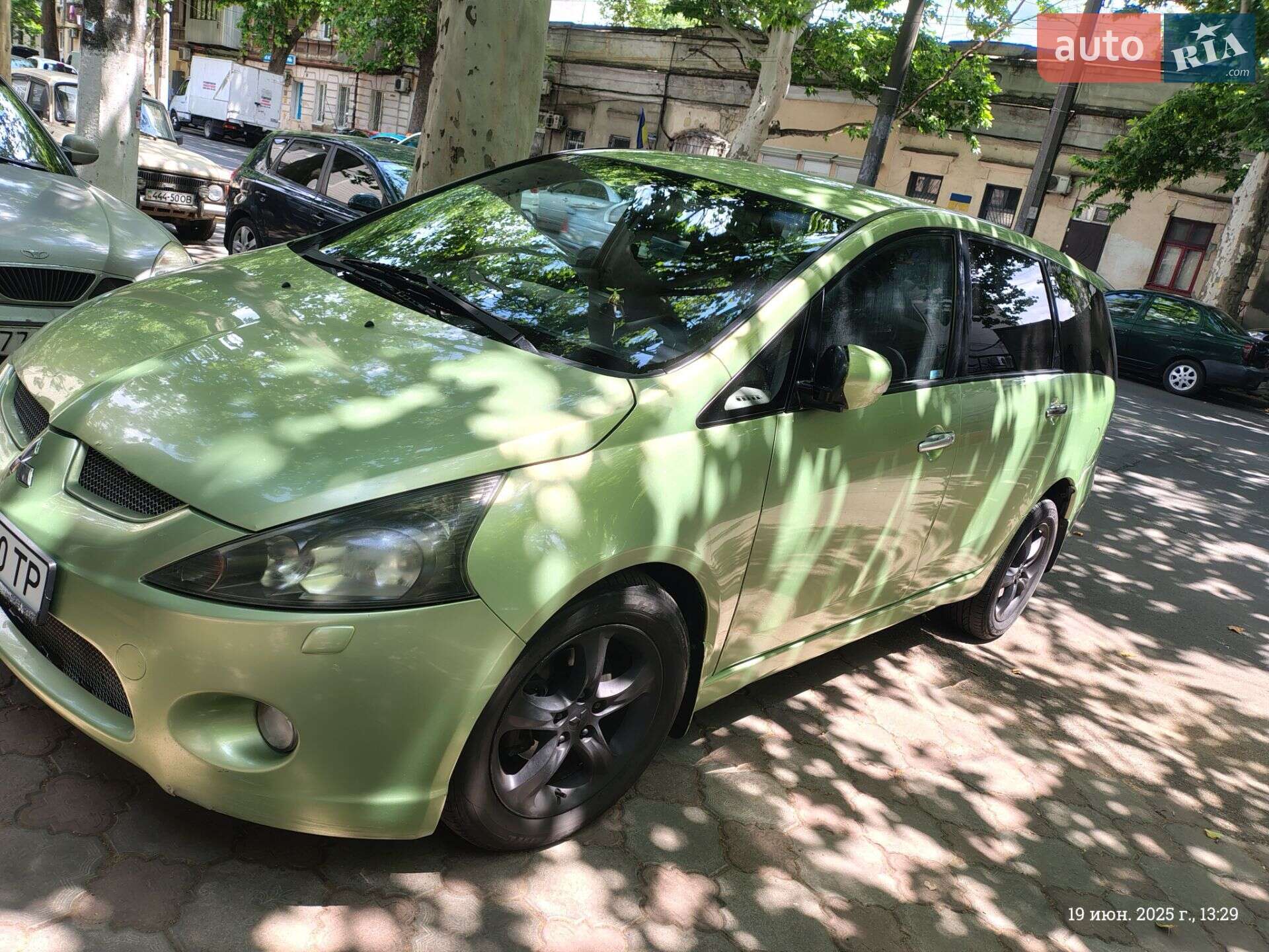 Mitsubishi Grandis 2004 VIN JMBLRNA4W4Z003398 фото оголошення 3 з 7