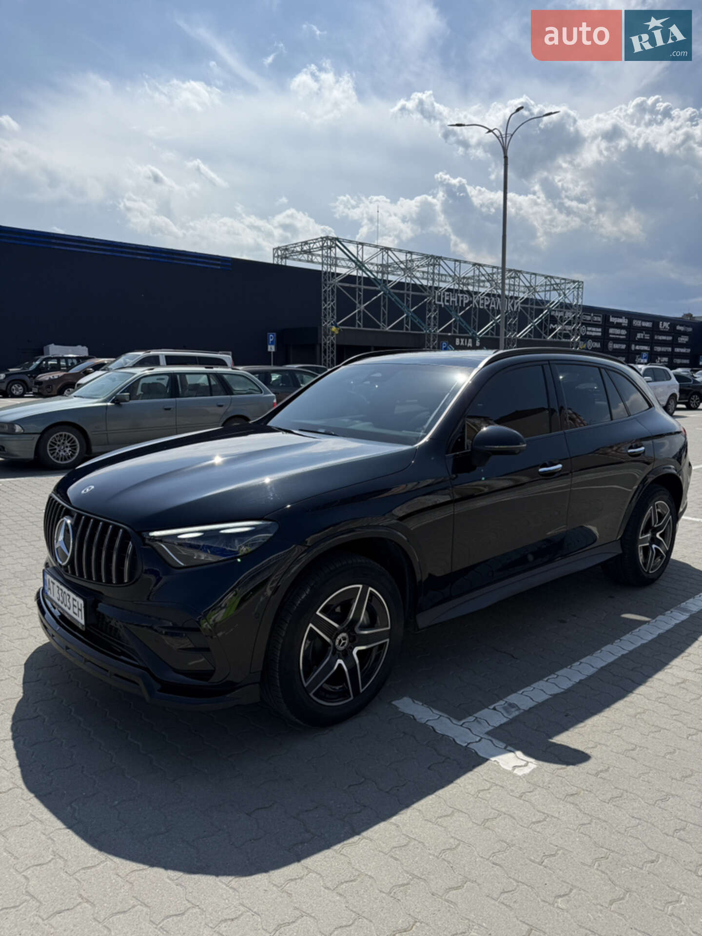 Mercedes-Benz GLC-Class 2023 VIN W1NKM4HB9RF079701 фото оголошення 4 з 31