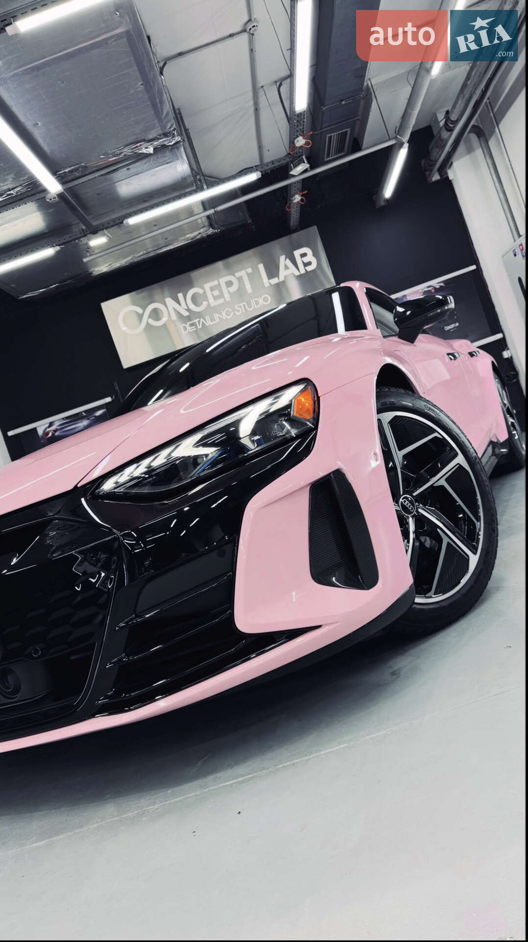 Audi RS e-tron GT 2022 VIN WAUBHBFW3P7900933 фото оголошення 18 з 27