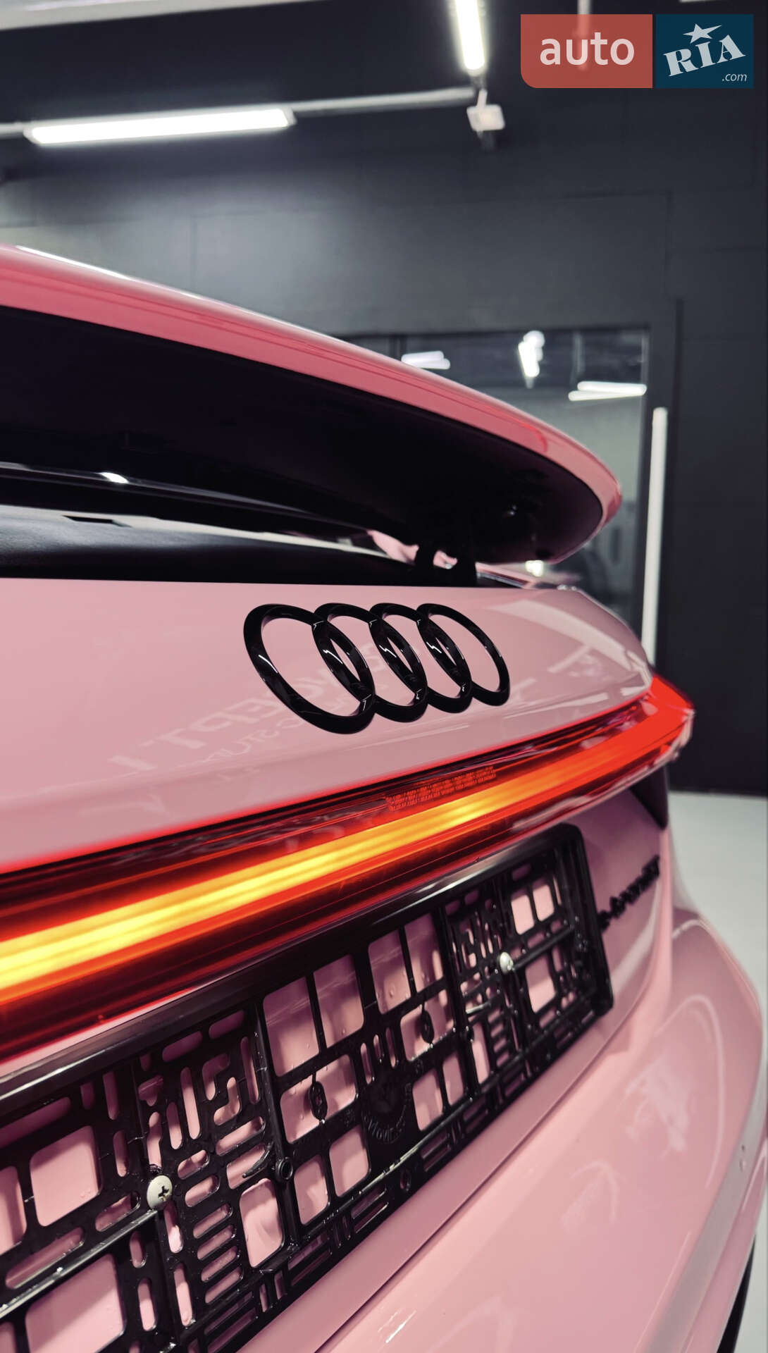 Audi RS e-tron GT 2022 VIN WAUBHBFW3P7900933 фото оголошення 22 з 27