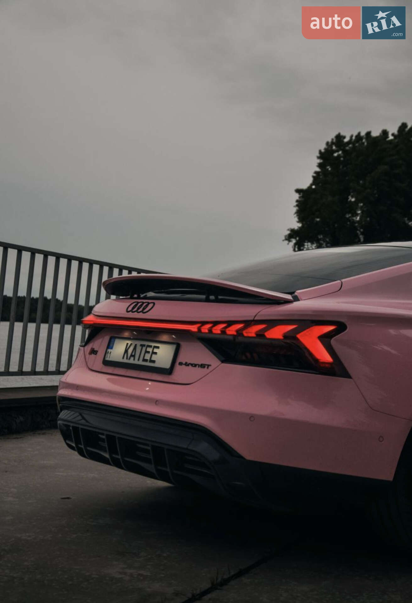 Audi RS e-tron GT 2022 VIN WAUBHBFW3P7900933 фото оголошення 23 з 27