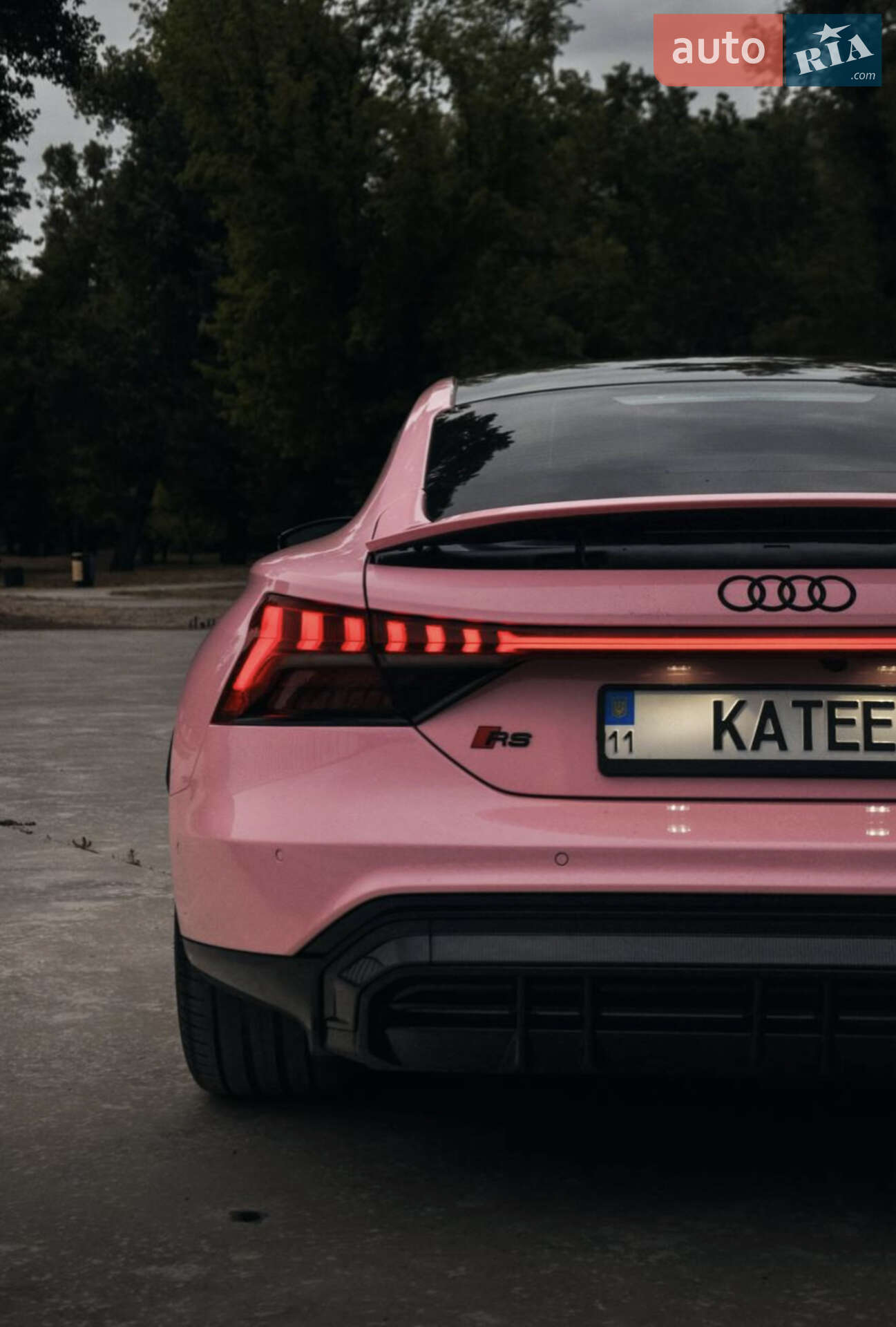 Audi RS e-tron GT 2022 VIN WAUBHBFW3P7900933 фото оголошення 26 з 27
