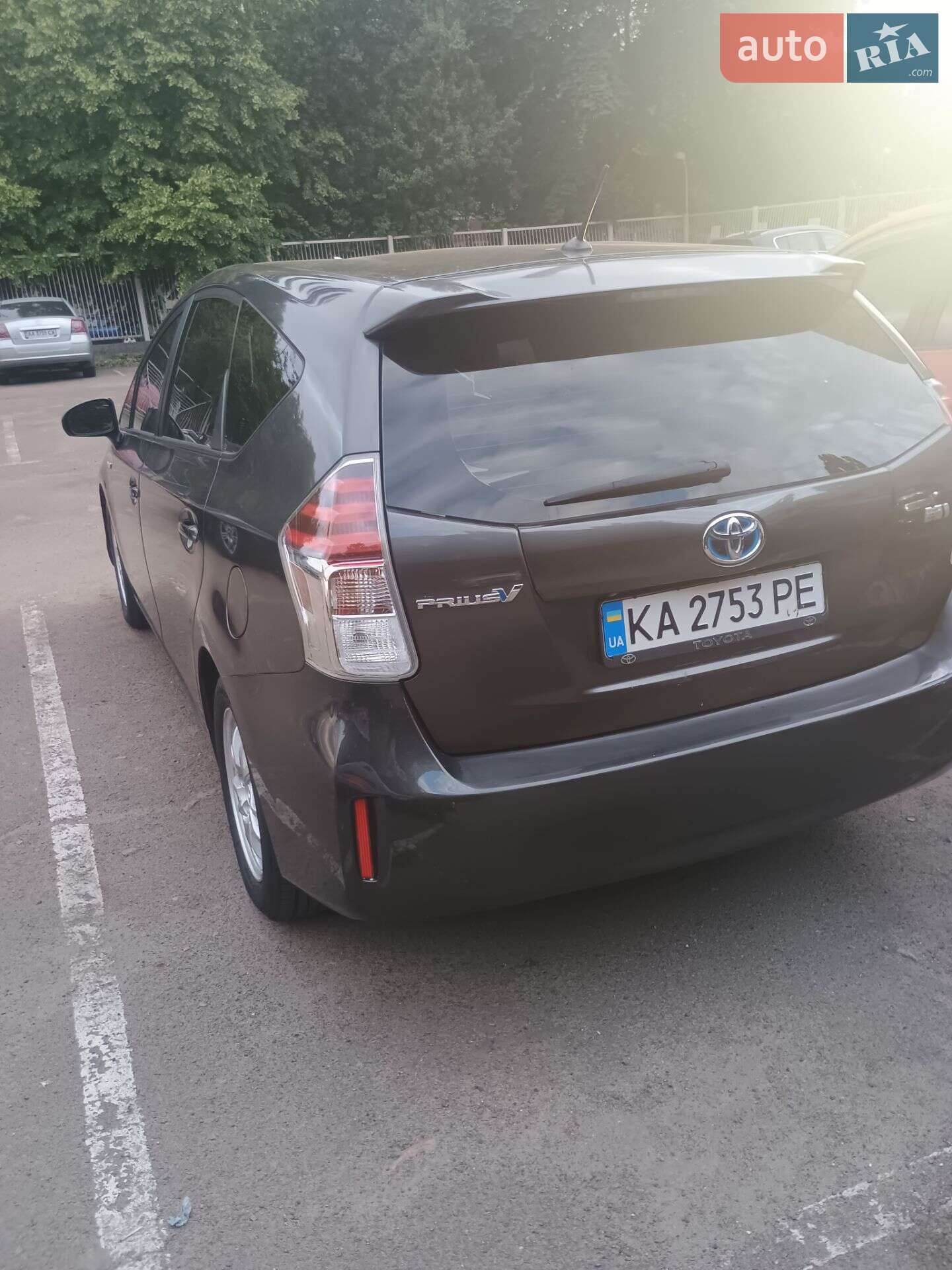 Toyota Prius v 2015 VIN JTDZN3EU2FJ023207 фото оголошення 4 з 14