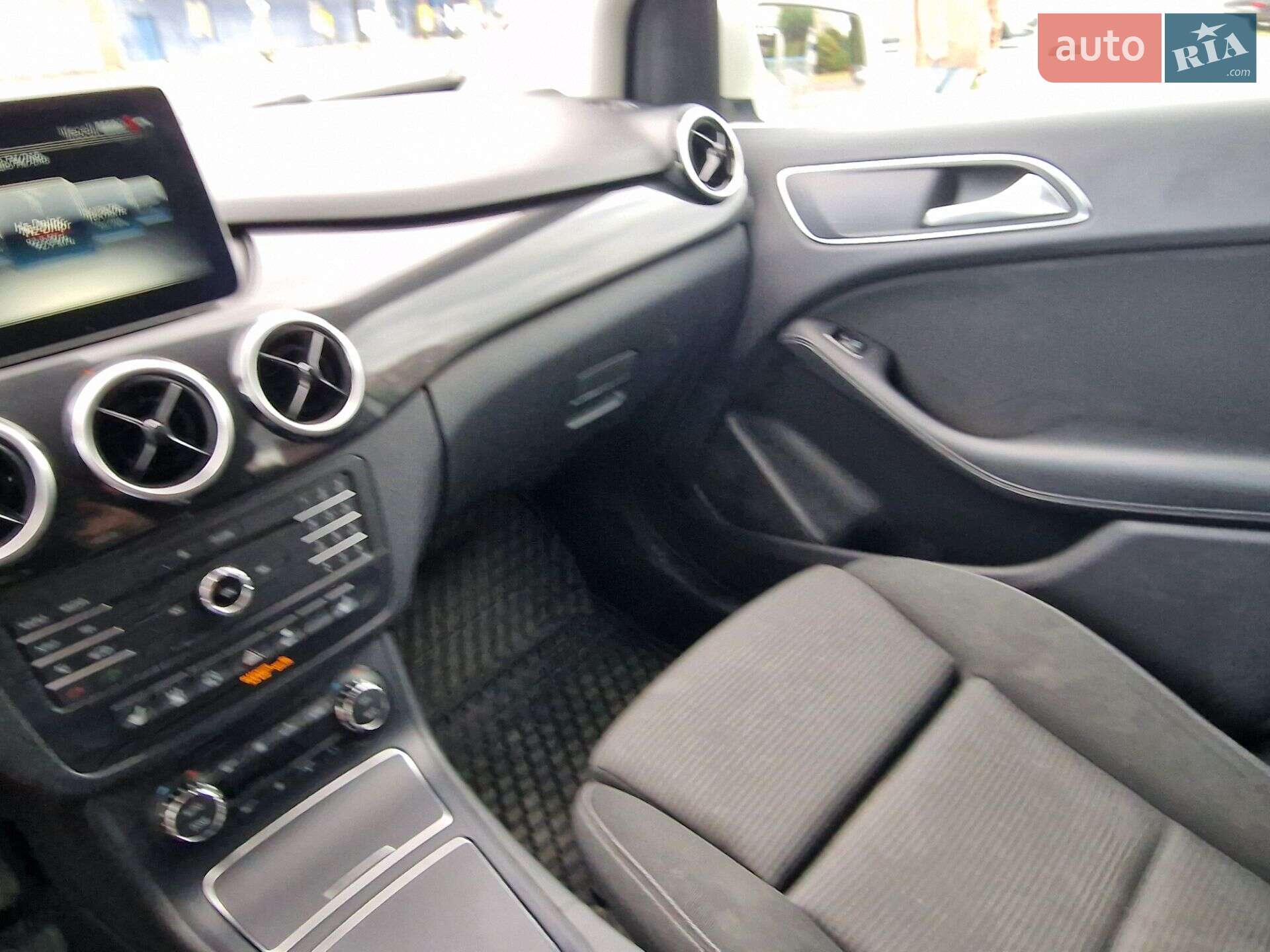Mercedes-Benz B-Class 2017 VIN WDD2428901J016554 фото оголошення 15 з 21