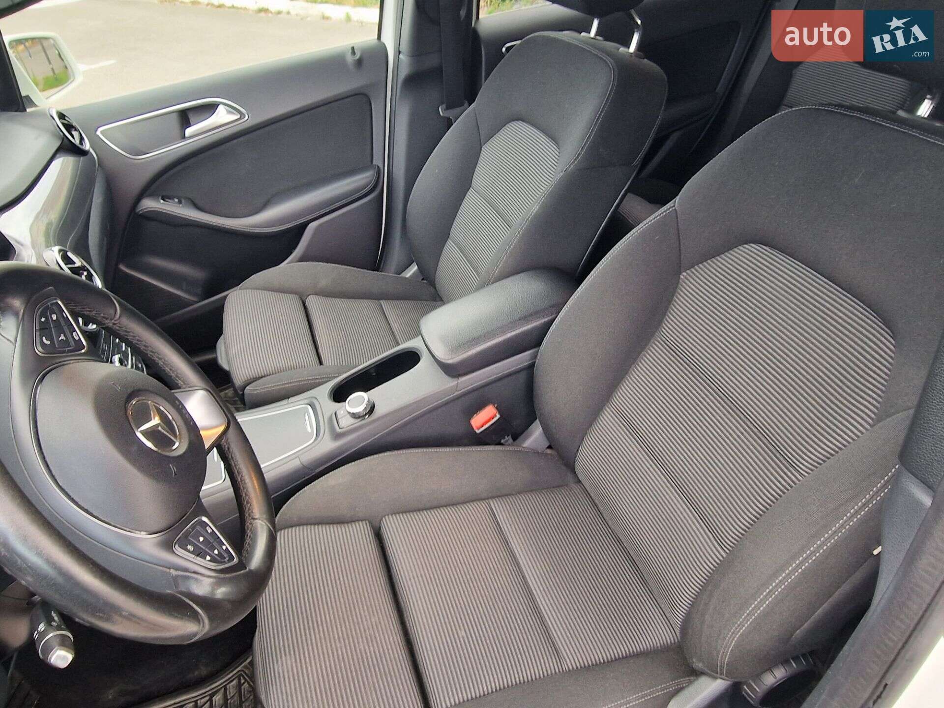 Mercedes-Benz B-Class 2017 VIN WDD2428901J016554 фото оголошення 18 з 21