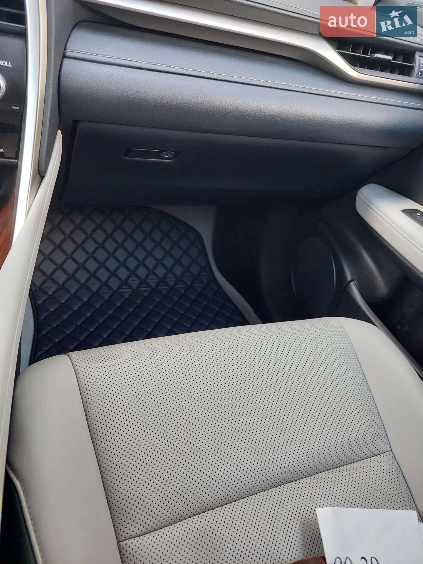 Lexus RX 2016 VIN 2T2BZMCA2GC007814 фото оголошення 3 з 19