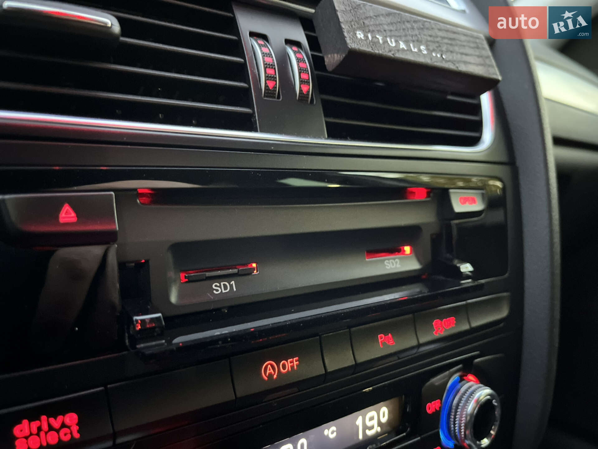 Audi A4 2015 VIN WAUZZZ8K9FA187200 фото оголошення 36 з 146