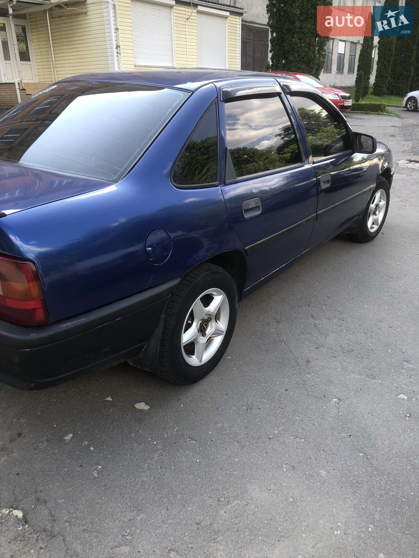 Opel Vectra 1990 VIN W0L0000875M112434 фото оголошення 4 з 4