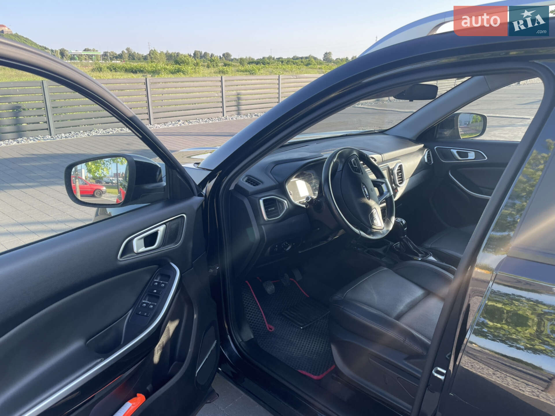 Chery Tiggo 4 2019 VIN LVVDB14BXKD077148 фото оголошення 7 з 17