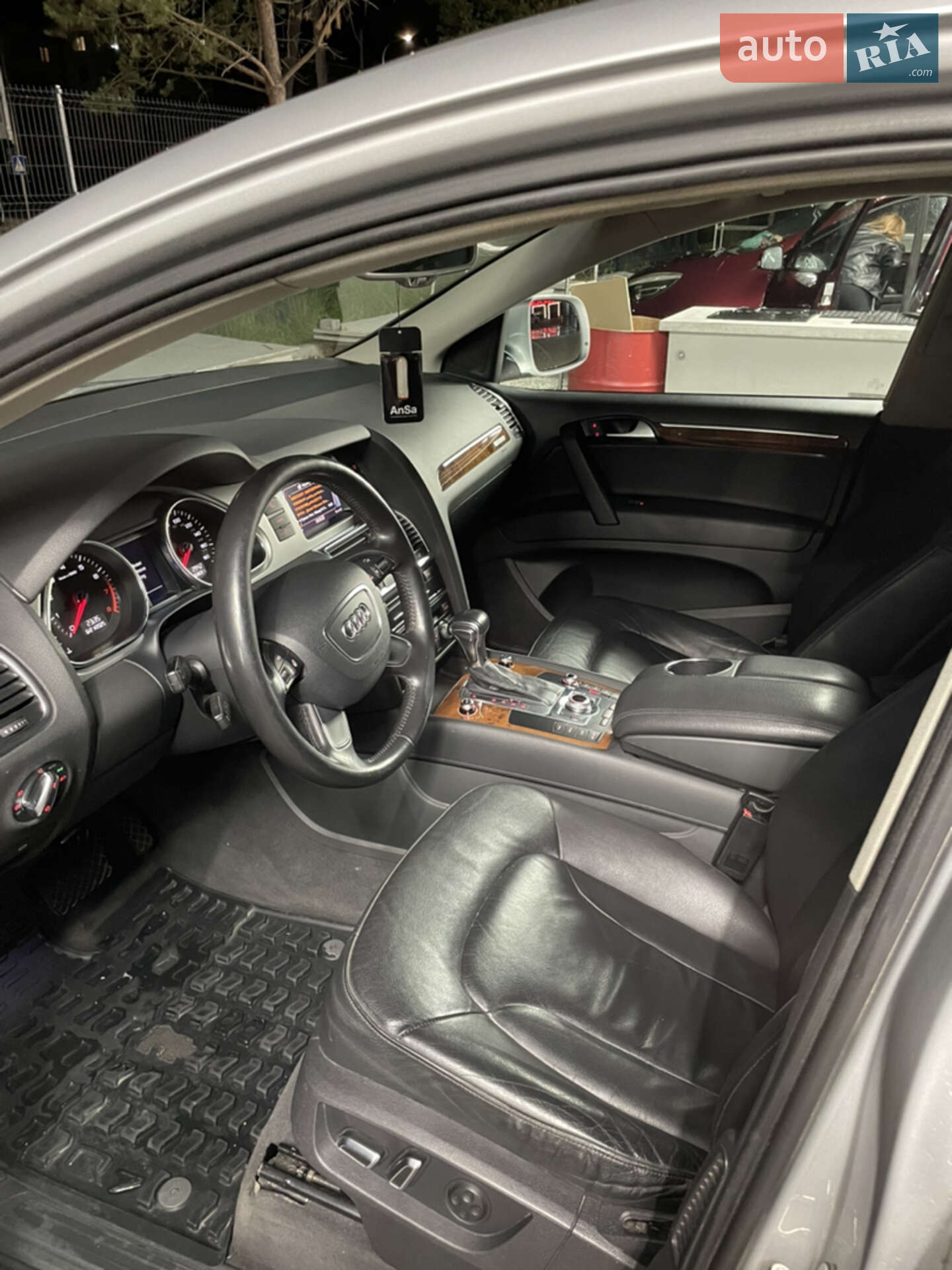 Audi Q7 2014 VIN WA1CGAFE2ED020469 фото оголошення 16 з 47
