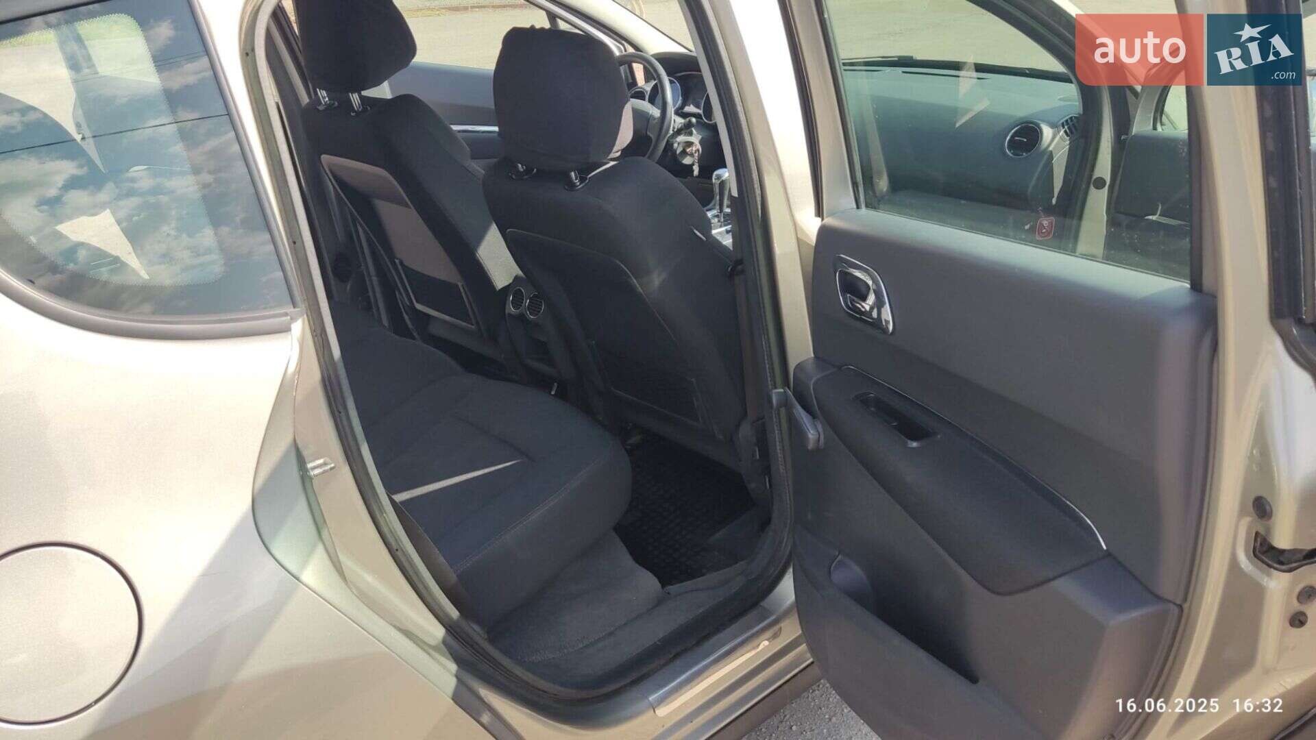 Peugeot 3008 2011 VIN VF30U9HR8BS283226 фото оголошення 11 з 12
