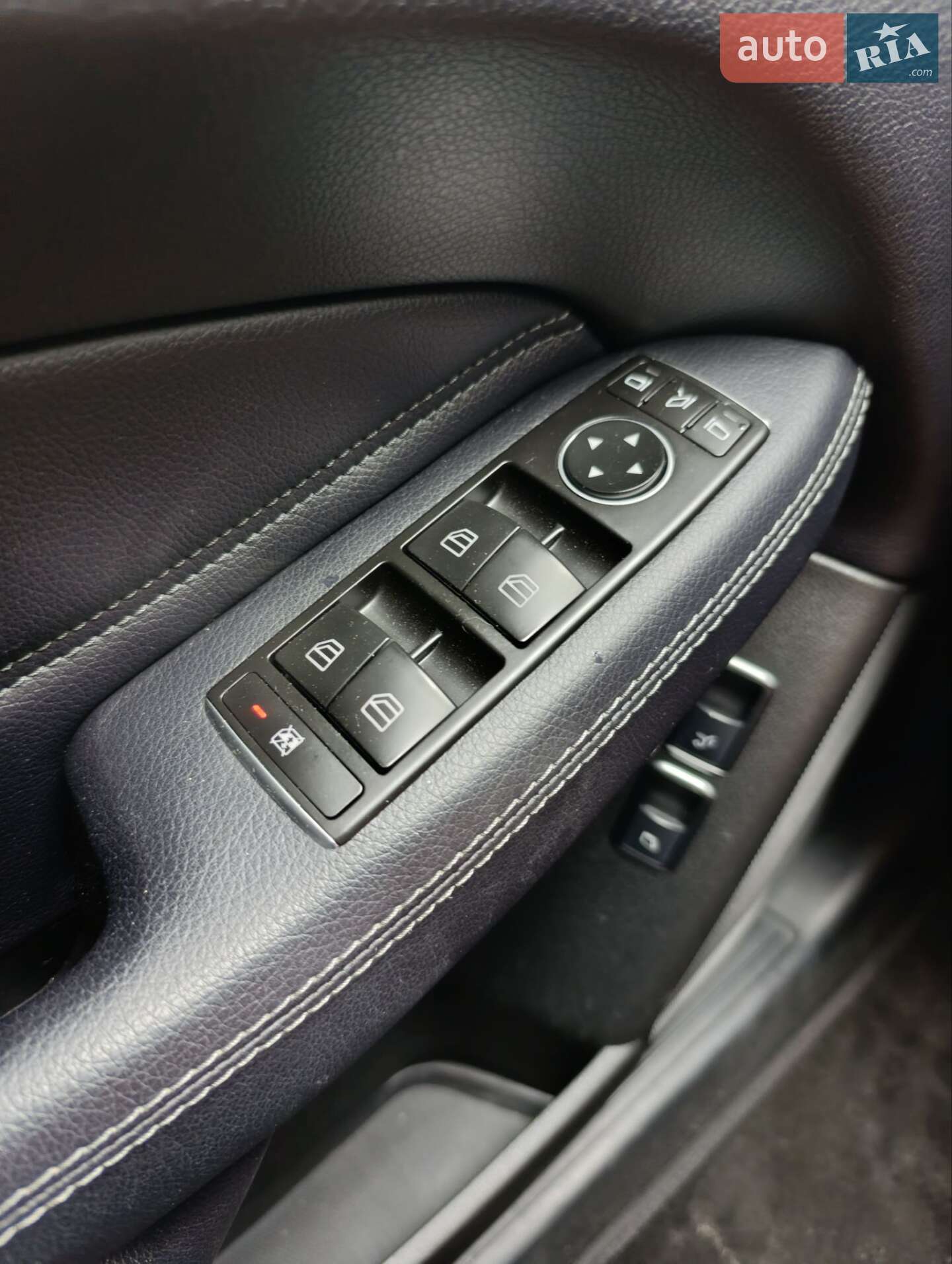 Mercedes-Benz GLS-Class 2016 VIN 4JGDF6EE3HA781136 фото оголошення 22 з 27