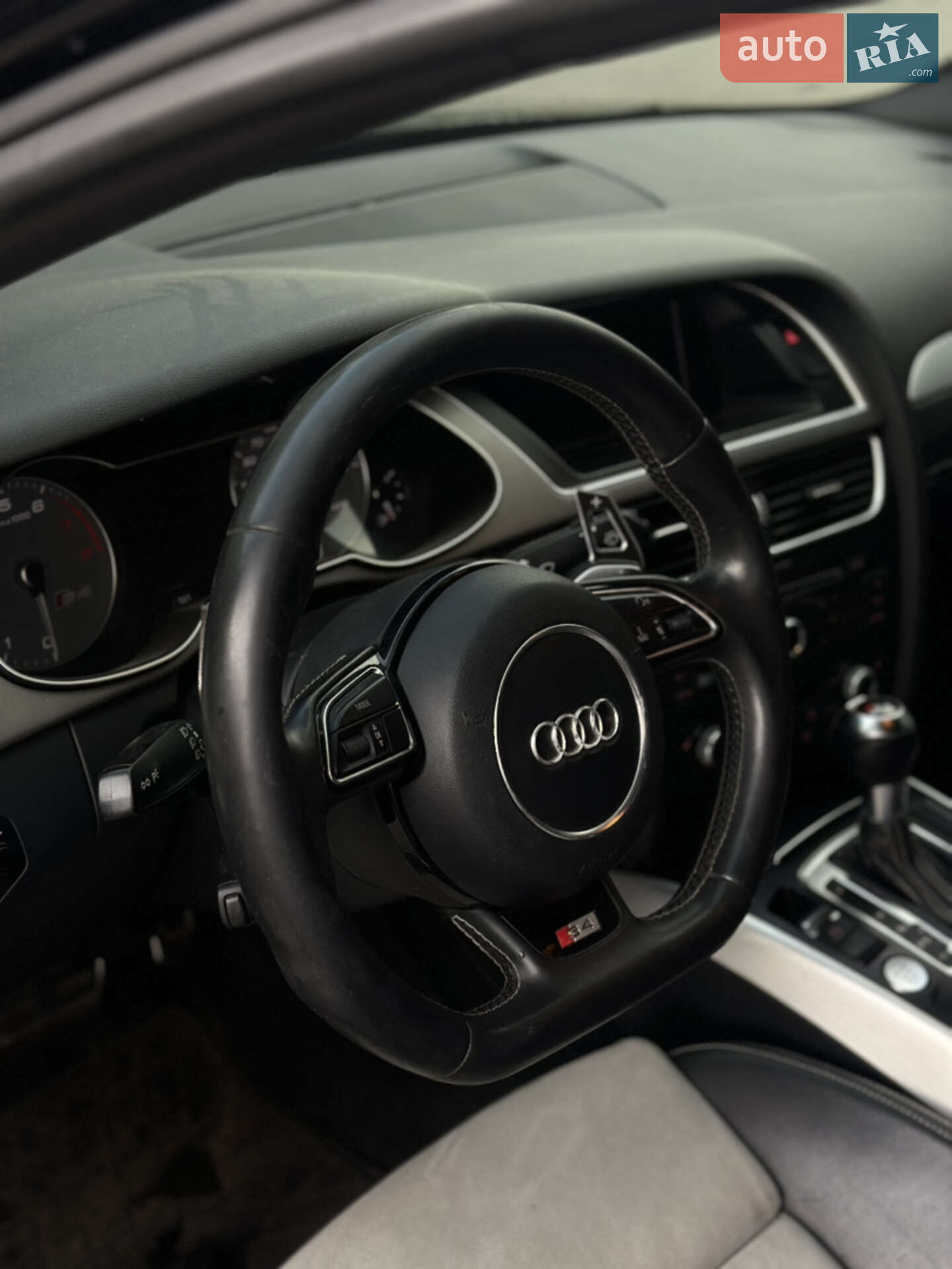 Audi S4 2013 VIN WAUBGAFL8DA183060 фото оголошення 2 з 8