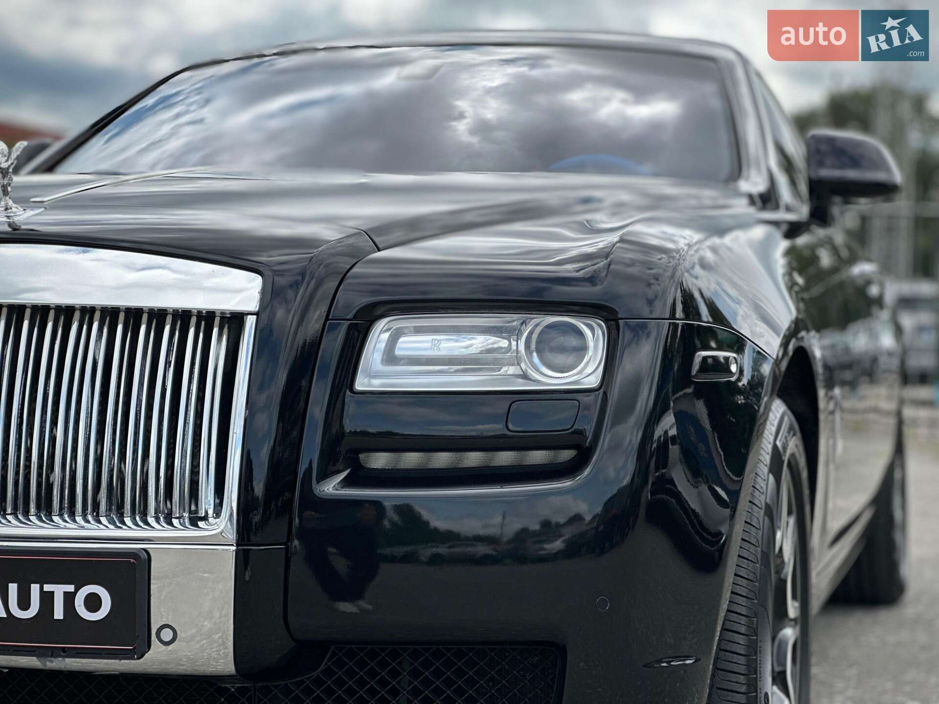Rolls-Royce Ghost 2013 VIN SCA664S57EUX52505 фото оголошення 18 з 97