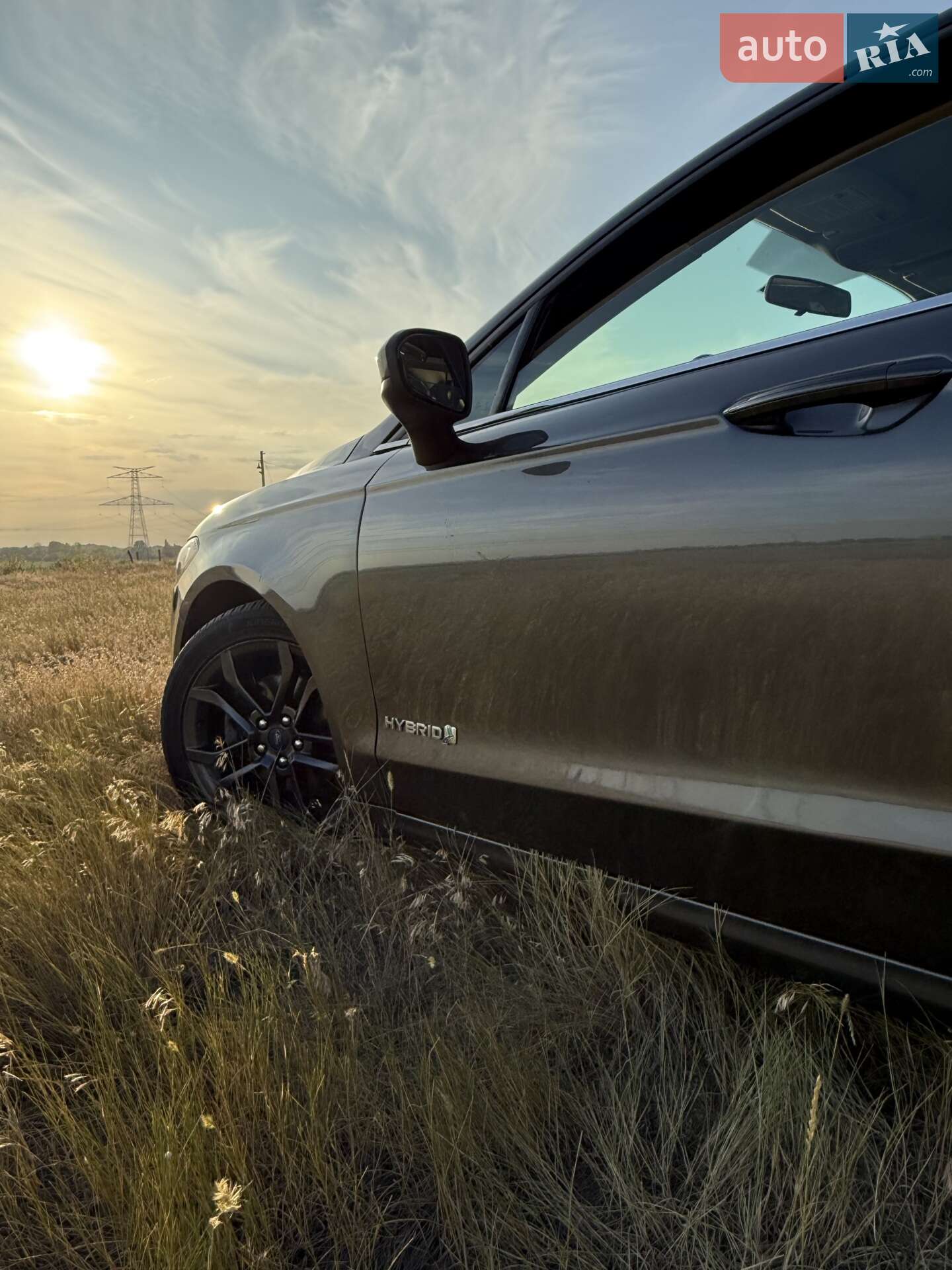 Ford Fusion 2018 VIN 3FA6P0LU9JR170370 фото оголошення 3 з 27