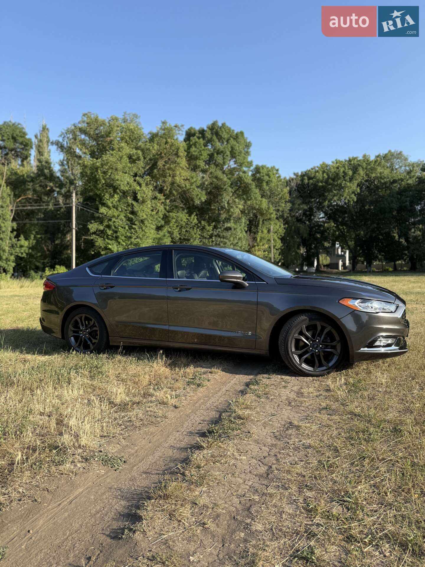 Ford Fusion 2018 VIN 3FA6P0LU9JR170370 фото оголошення 9 з 27