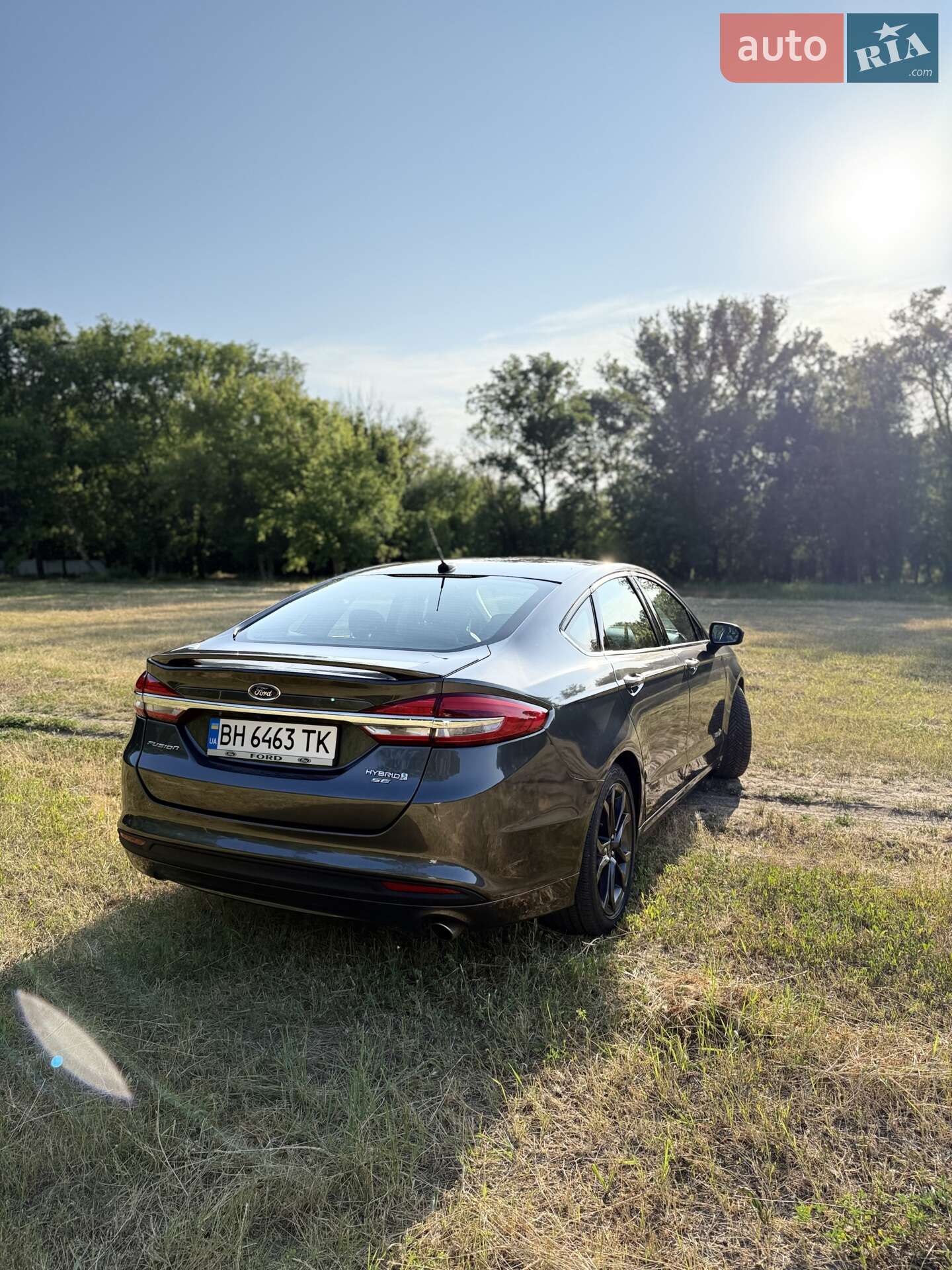 Ford Fusion 2018 VIN 3FA6P0LU9JR170370 фото оголошення 10 з 27