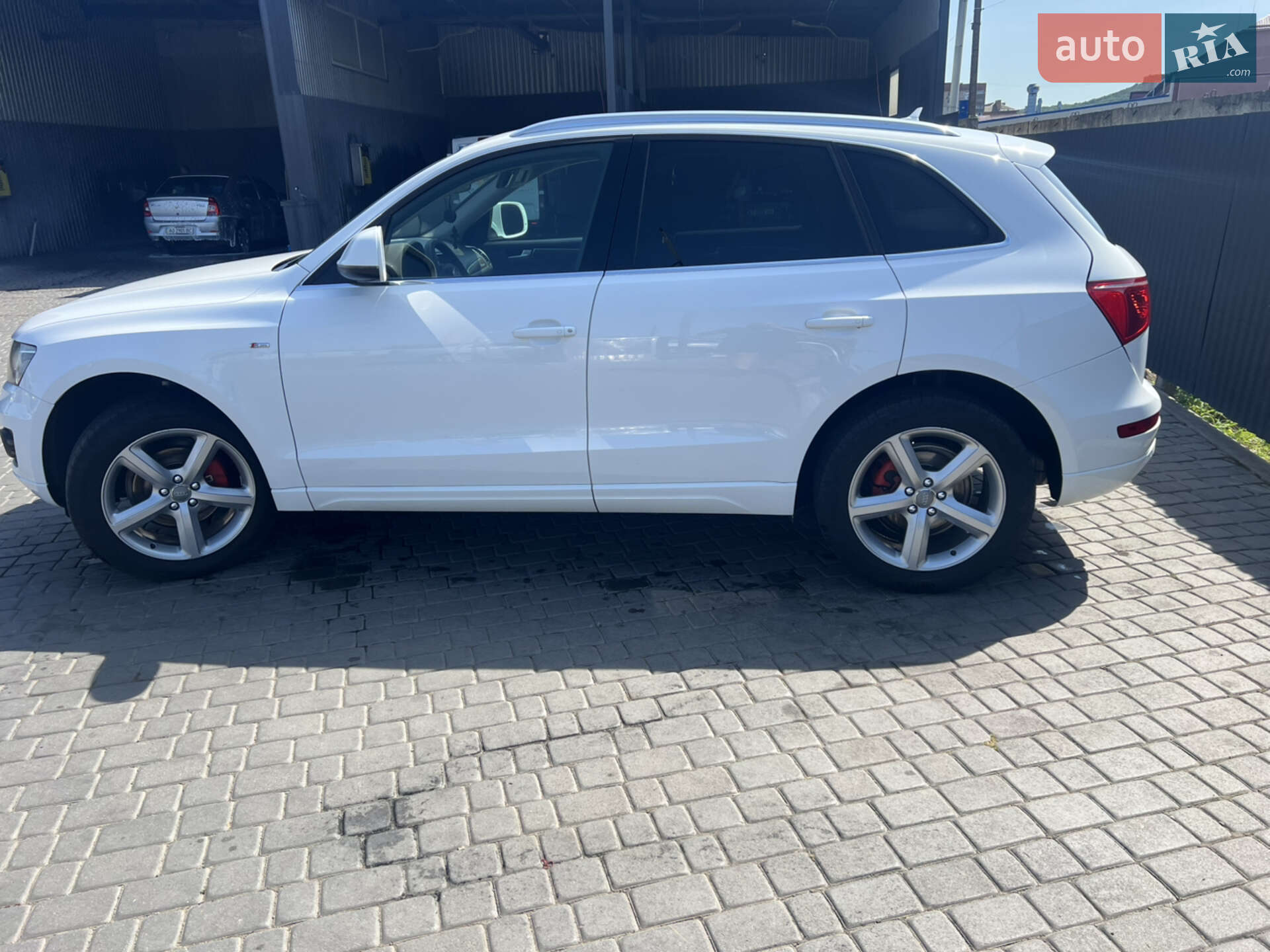 Audi Q5 2009 VIN WAUZZZ8R3AA023690 фото оголошення 23 з 28
