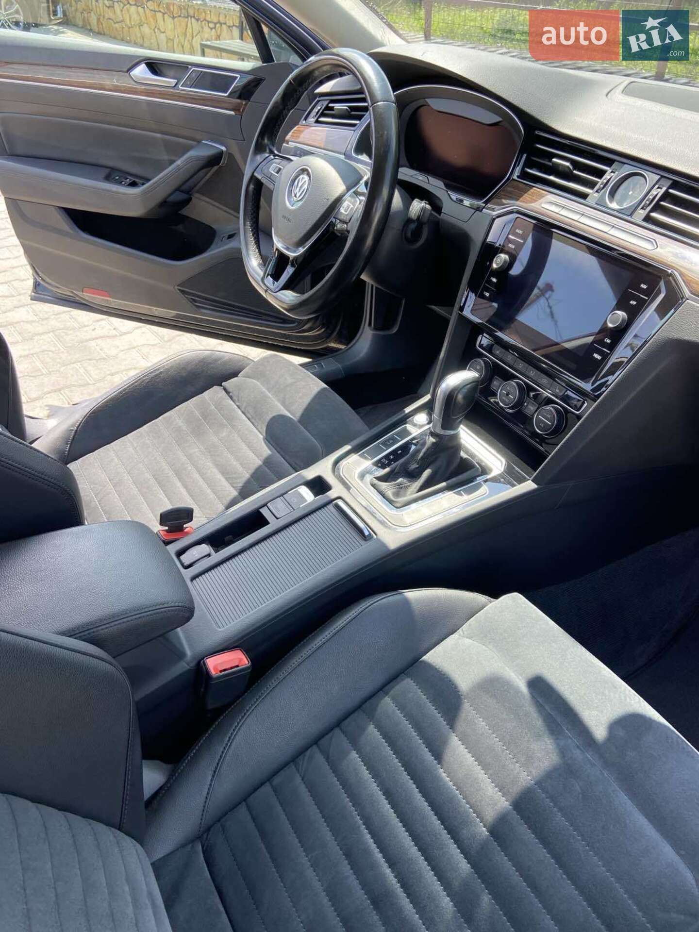 Volkswagen Passat 2017 VIN WVWZZZ3CZJP009045 фото оголошення 5 з 29
