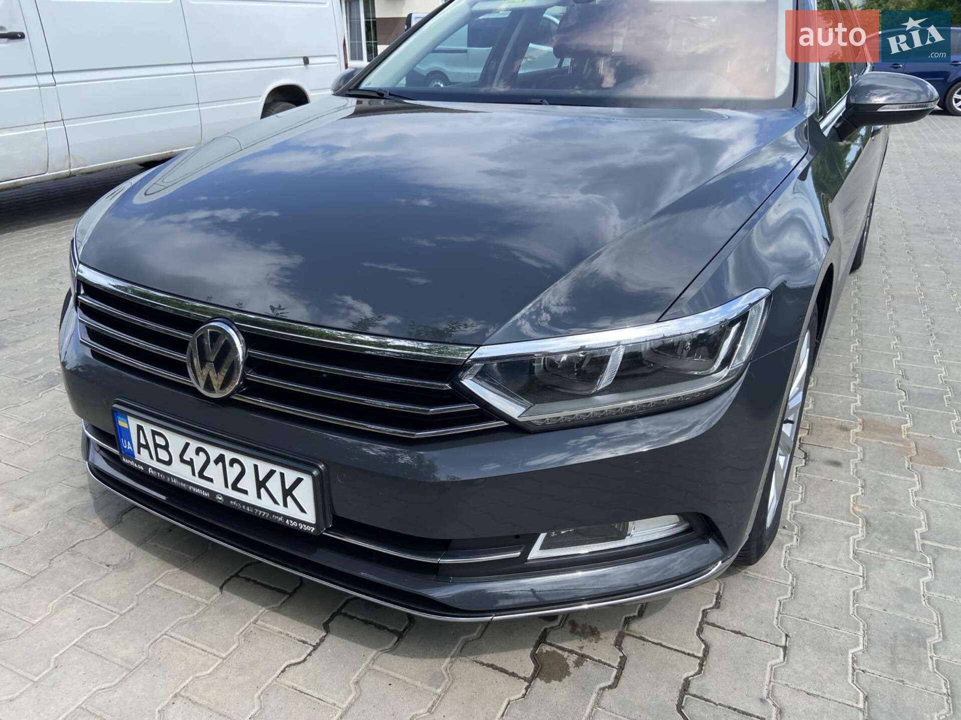Volkswagen Passat 2017 VIN WVWZZZ3CZJP009045 фото оголошення 8 з 29
