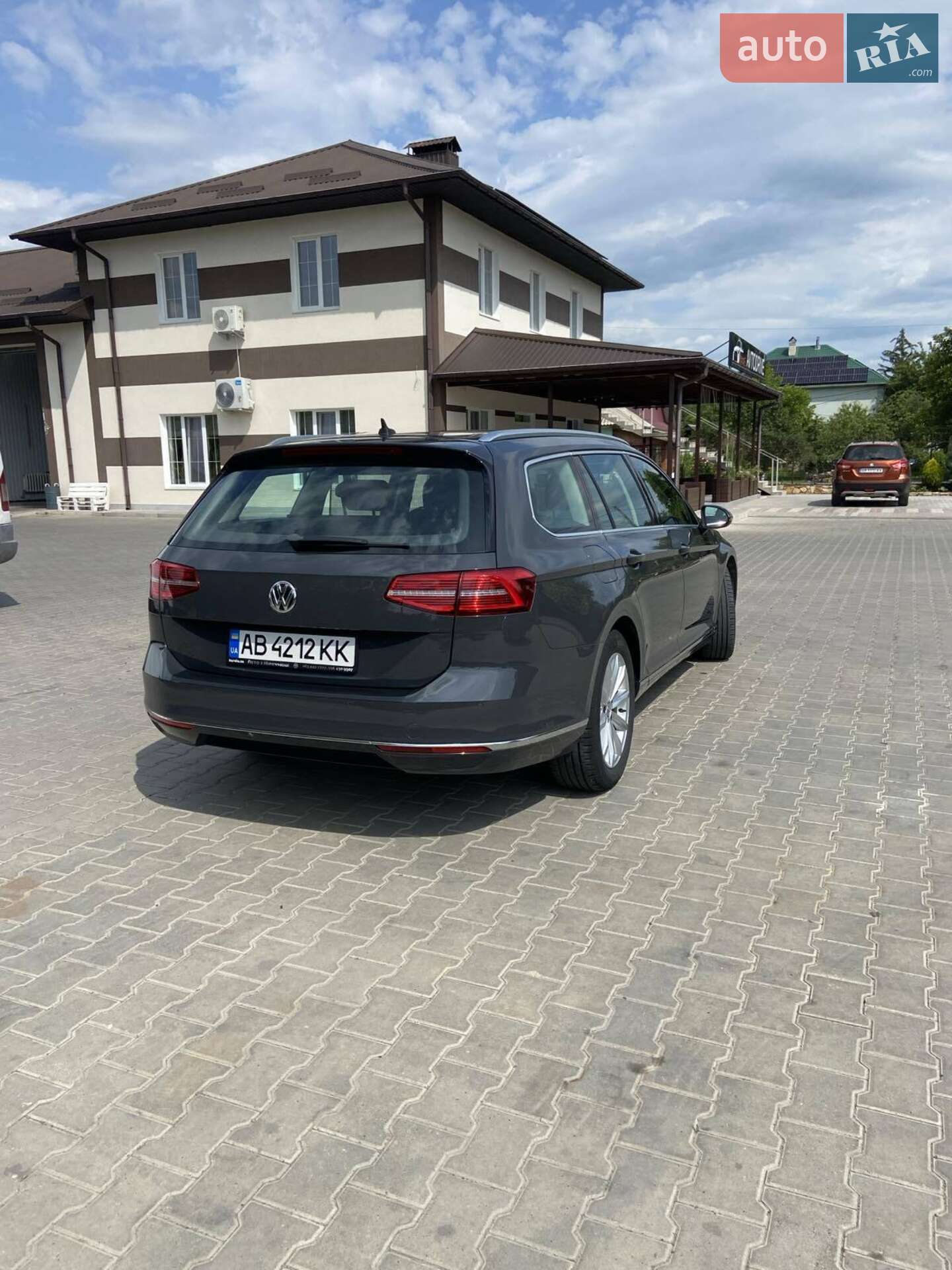 Volkswagen Passat 2017 VIN WVWZZZ3CZJP009045 фото оголошення 13 з 29