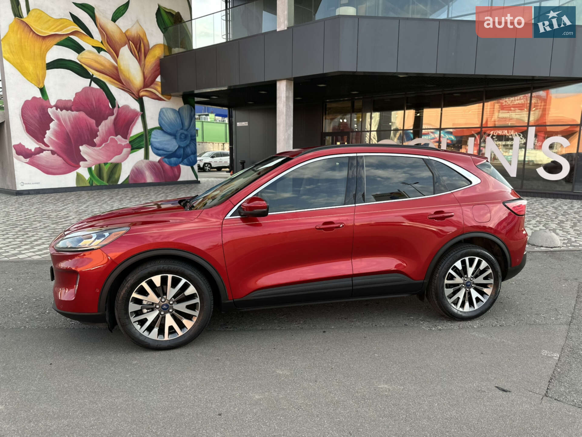Ford Escape 2019 VIN 1FMCU0DZ5LUA39590 фото оголошення 8 з 61