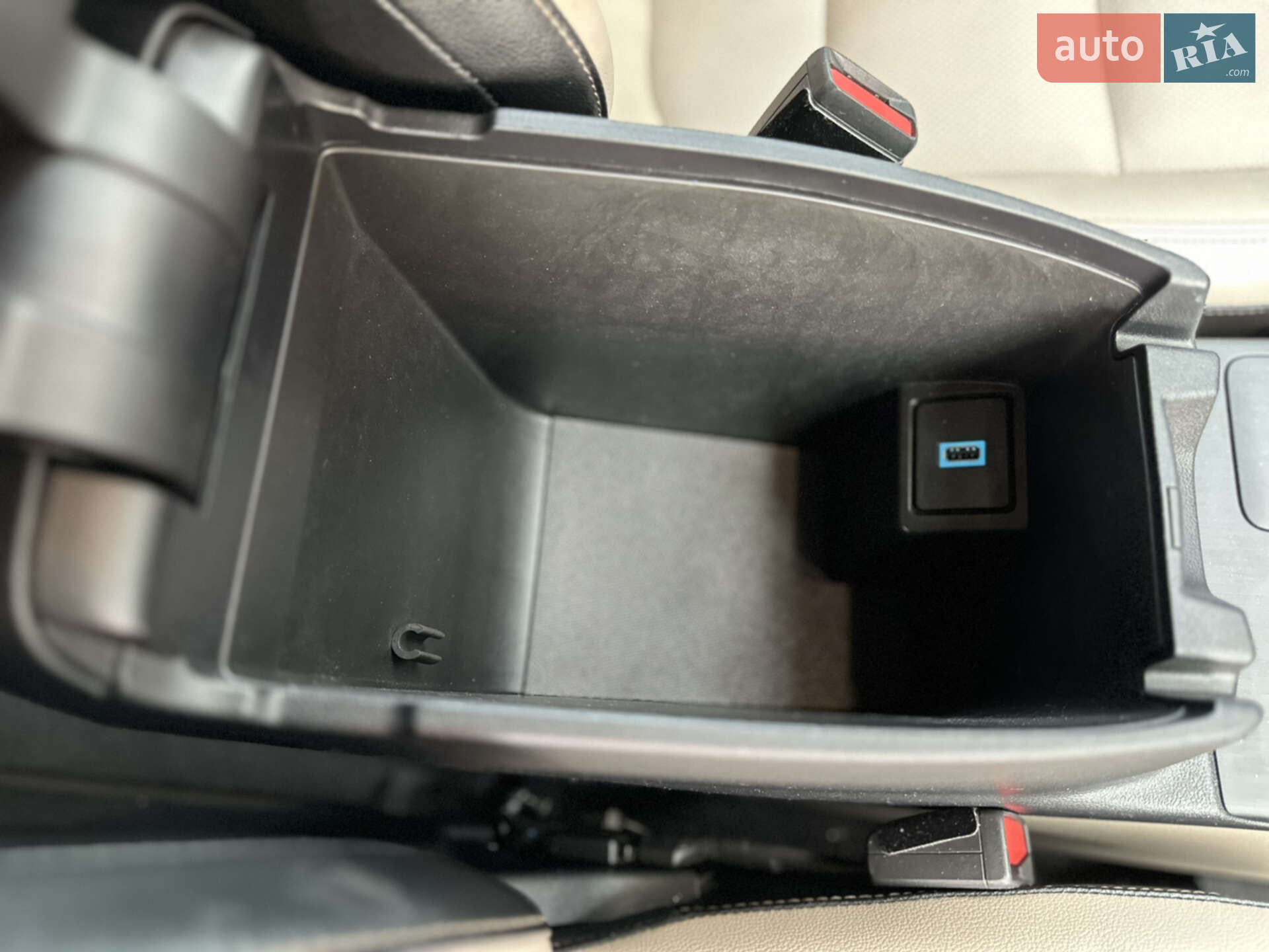 Ford Escape 2019 VIN 1FMCU0DZ5LUA39590 фото оголошення 54 з 61
