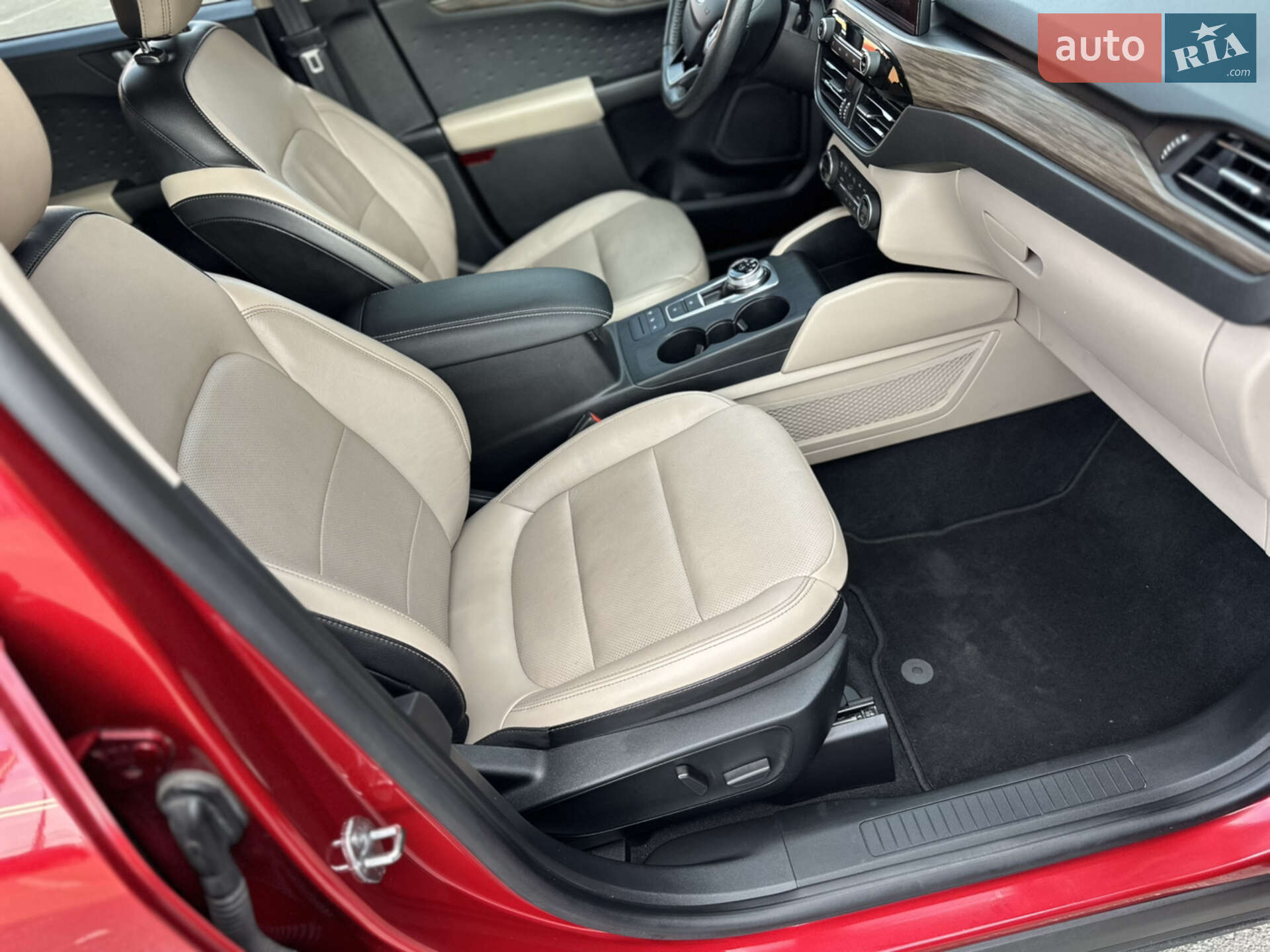 Ford Escape 2019 VIN 1FMCU0DZ5LUA39590 фото оголошення 23 з 61