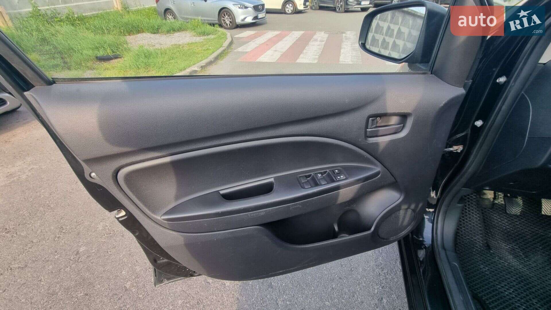 Mitsubishi Mirage 2020 VIN ML32FUFJ8MHF02279 фото оголошення 3 з 18