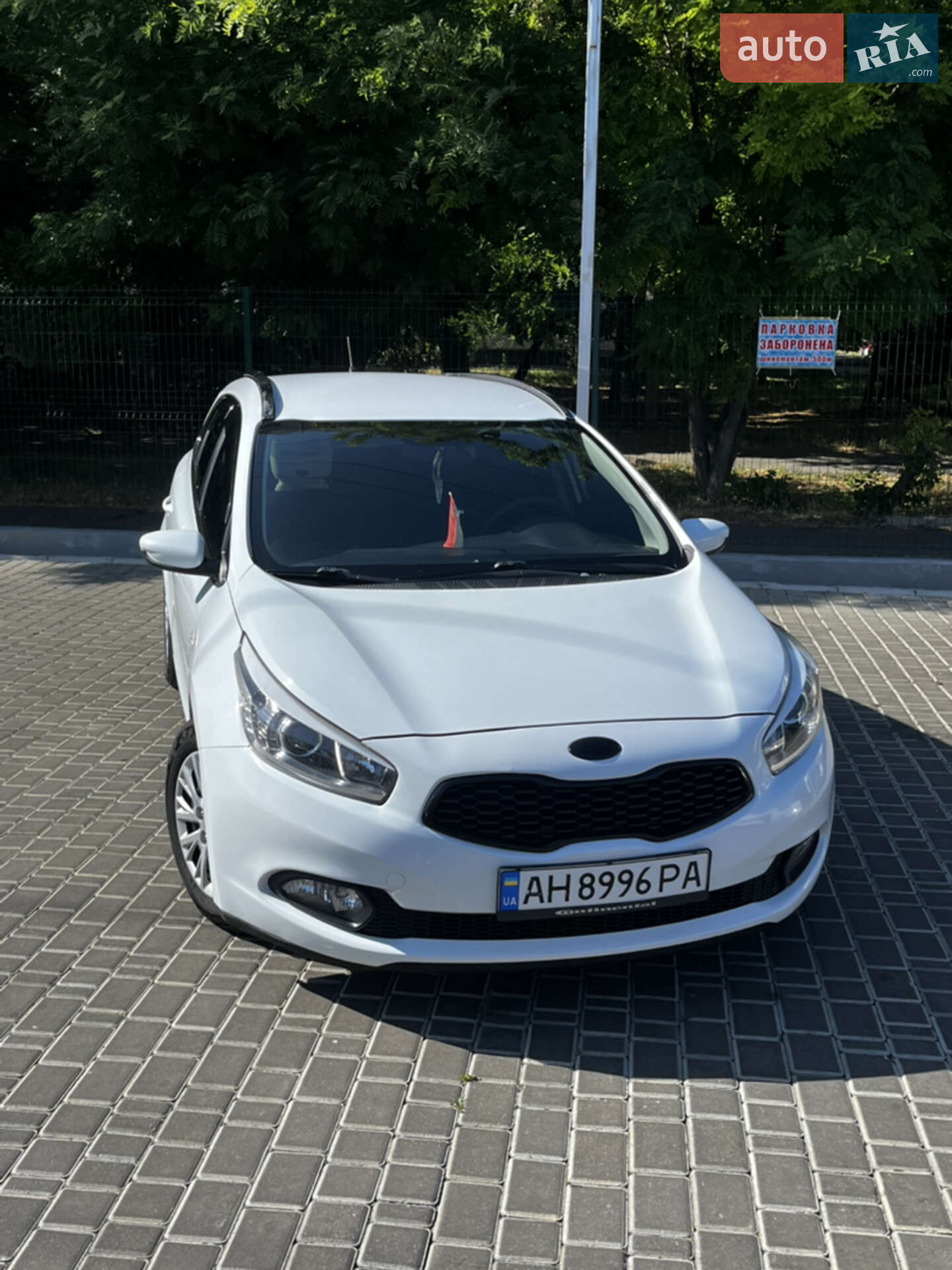Kia Ceed 2013 VIN U5YHM816ADL039282 фото оголошення 2 з 10