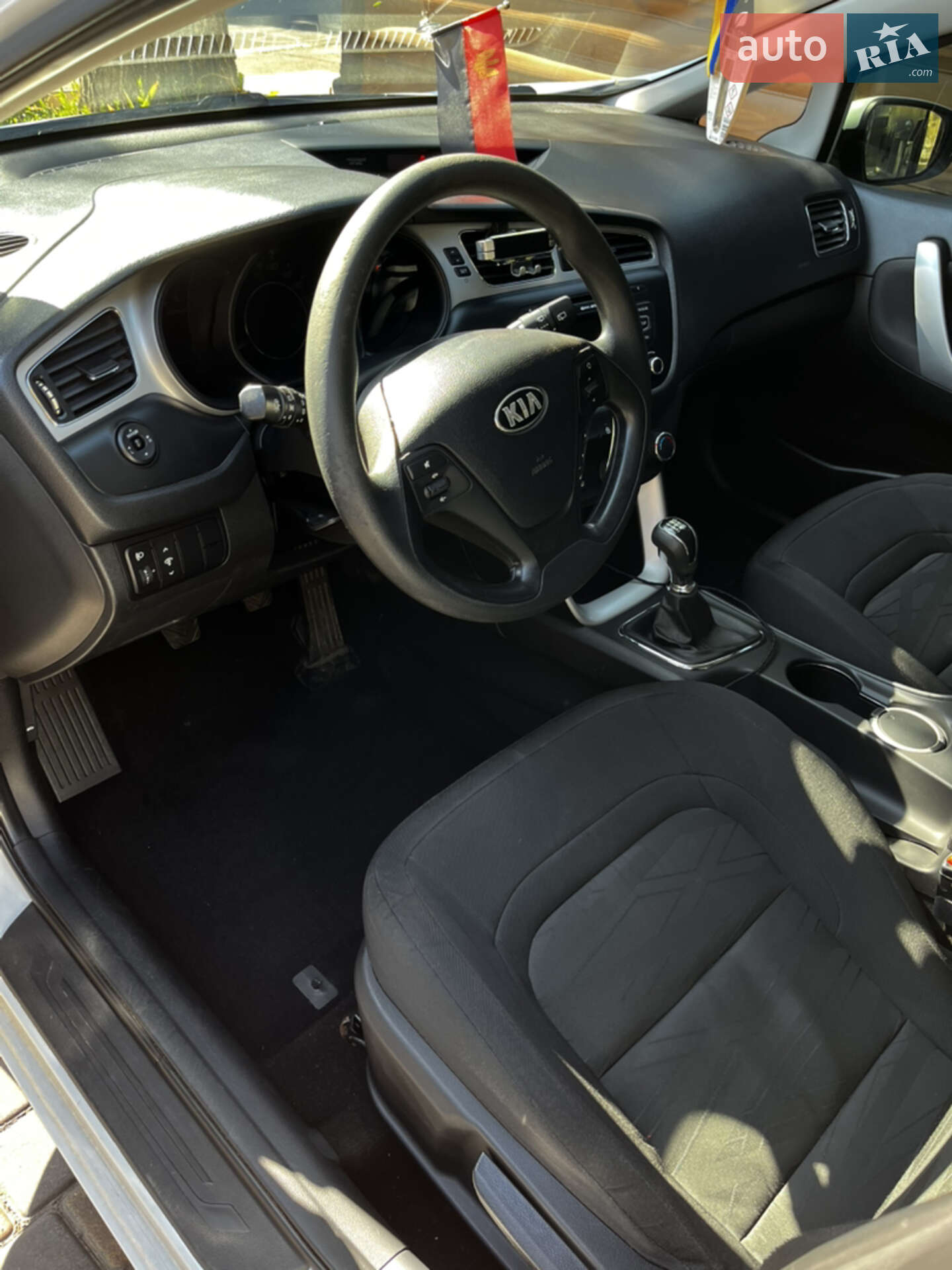 Kia Ceed 2013 VIN U5YHM816ADL039282 фото оголошення 3 з 10