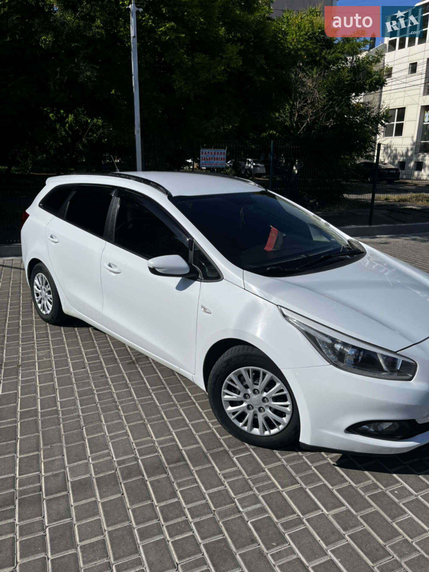 Kia Ceed 2013 VIN U5YHM816ADL039282 фото оголошення 4 з 10