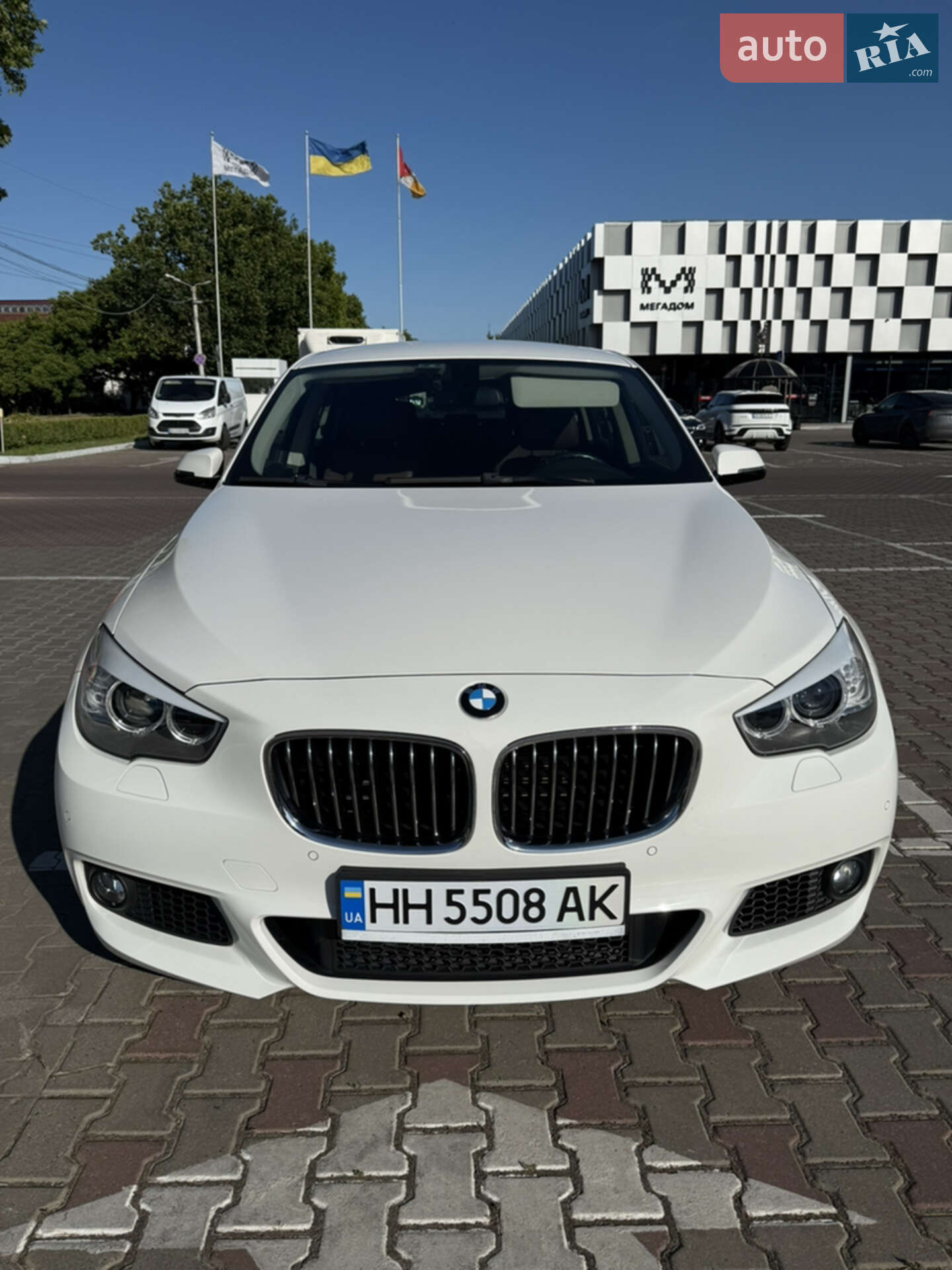 BMW 5 Series GT 2017 VIN WBASZ61090G172340 фото оголошення 2 з 20