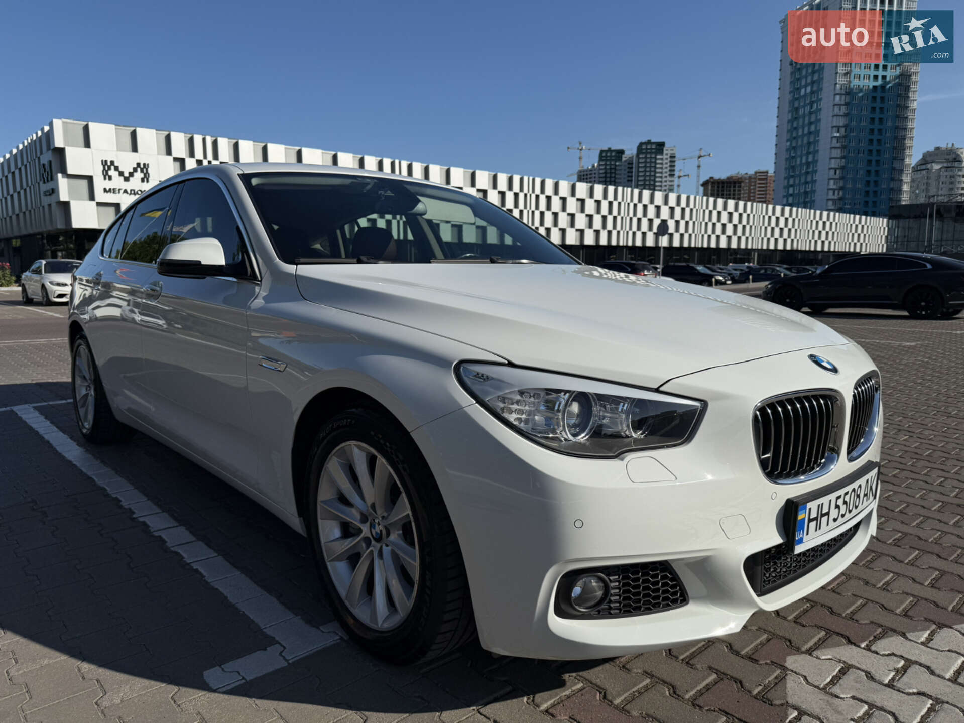BMW 5 Series GT 2017 VIN WBASZ61090G172340 фото оголошення 18 з 20