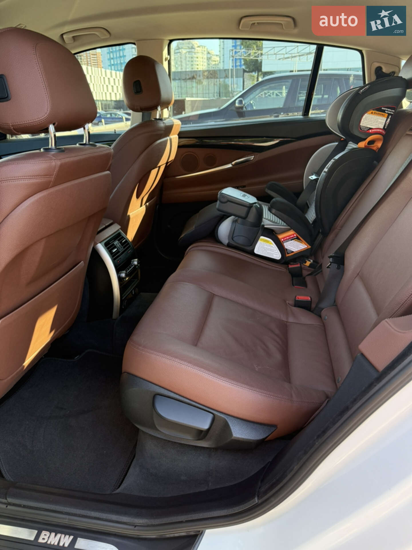 BMW 5 Series GT 2017 VIN WBASZ61090G172340 фото оголошення 19 з 20