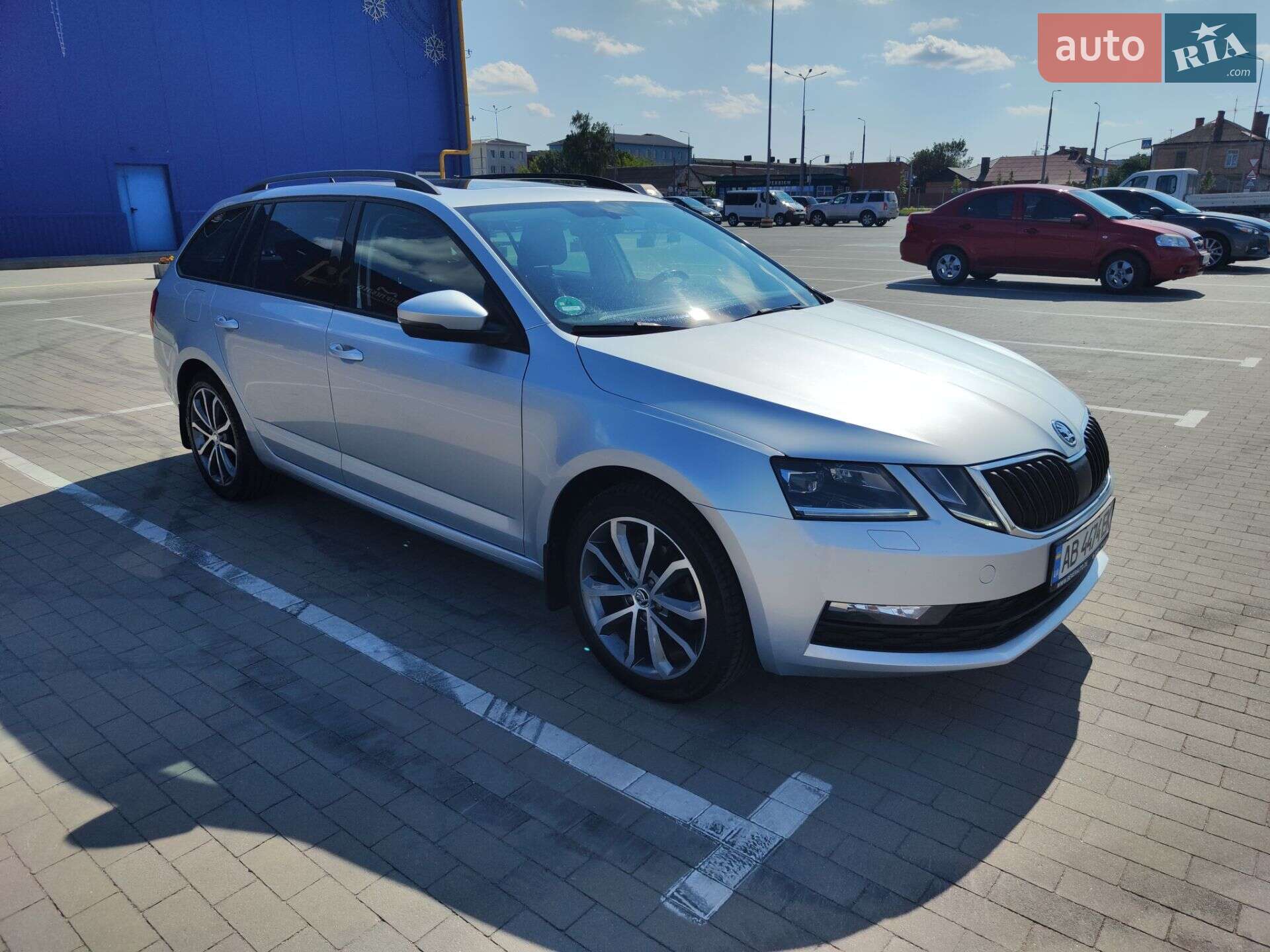 Skoda Octavia 2017 VIN TMBJJ7NE0J0026808 фото оголошення 6 з 37