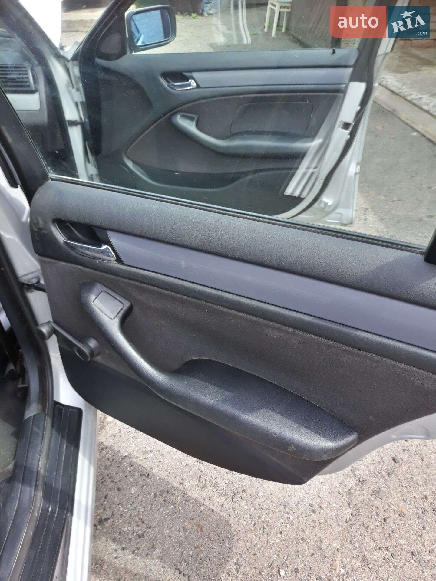 BMW 3 Series 2004 VIN WBAEY31060KS42971 фото оголошення 6 з 17