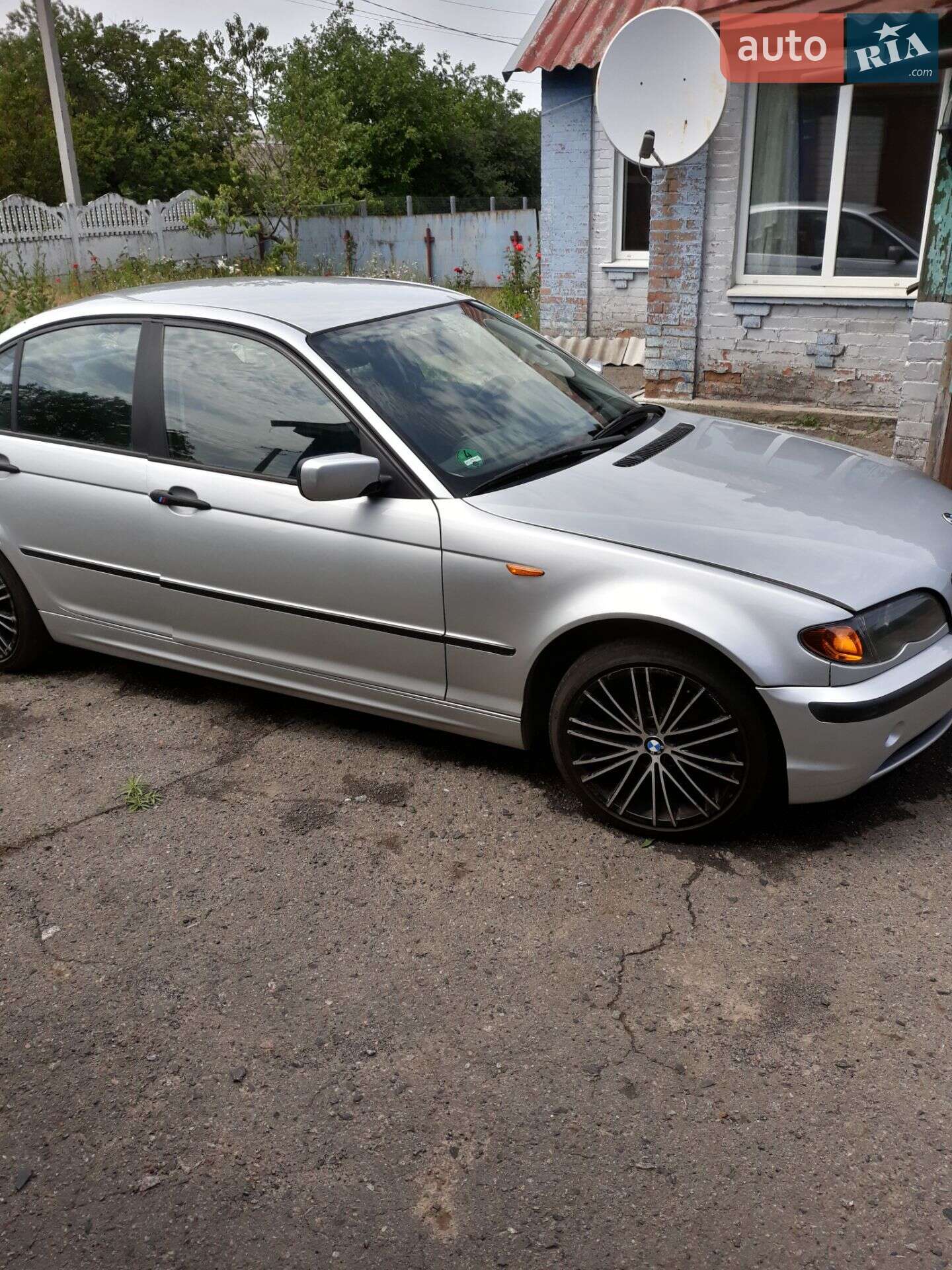 BMW 3 Series 2004 VIN WBAEY31060KS42971 фото оголошення 10 з 17