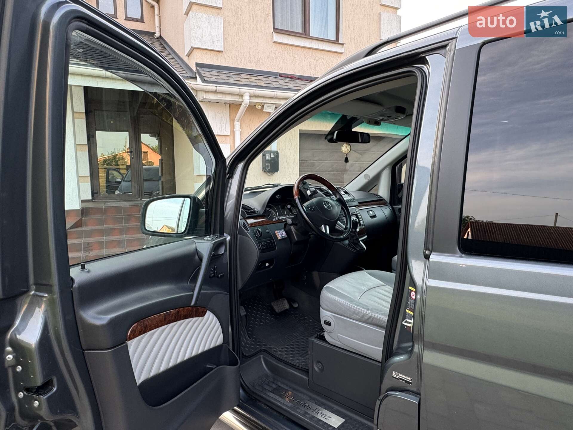 Mercedes-Benz Viano 2011 VIN WDF63981313699865 фото оголошення 25 з 52