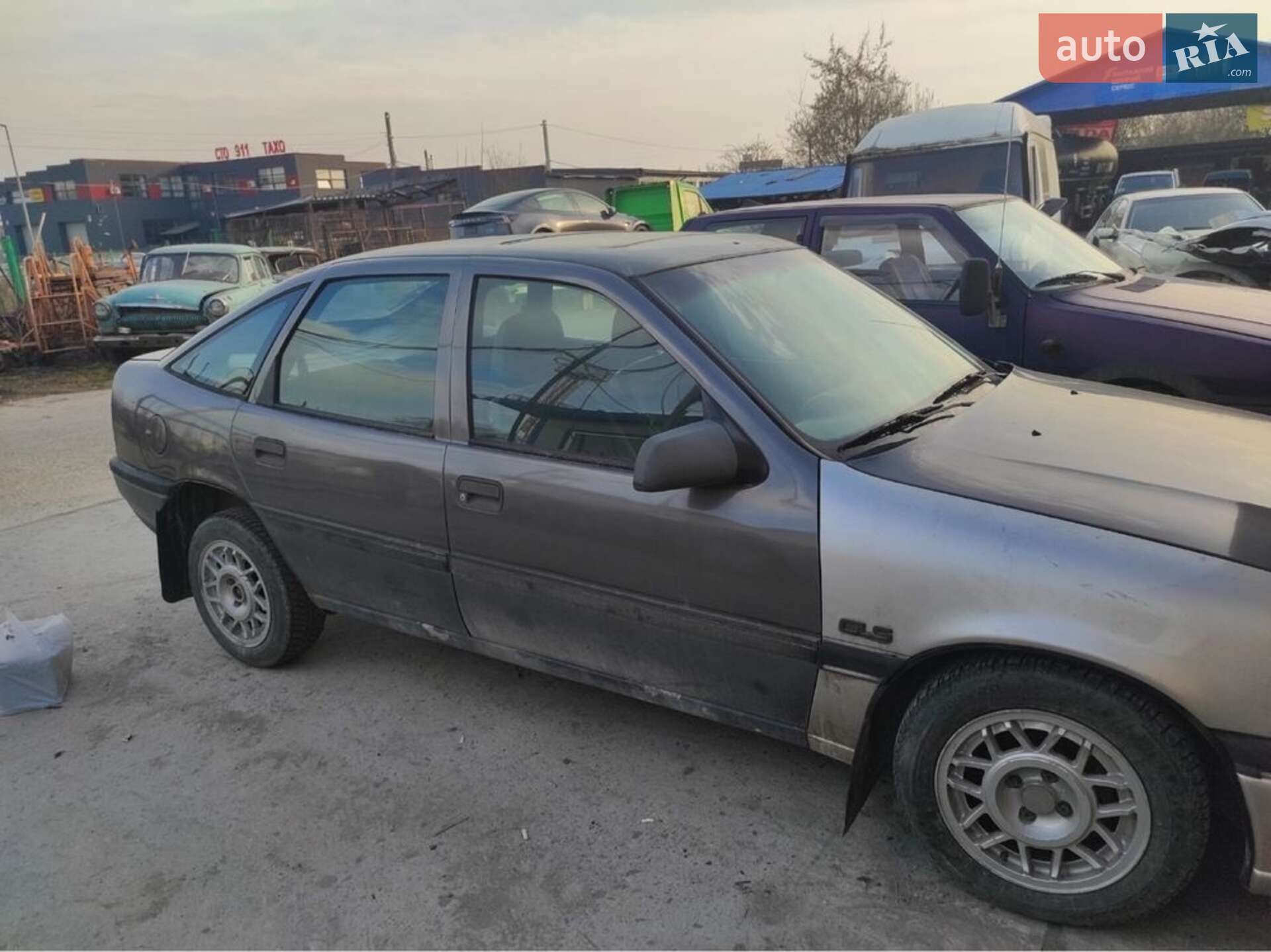 Opel Vectra 1990 VIN W0L000089L1162081 фото оголошення 2 з 7