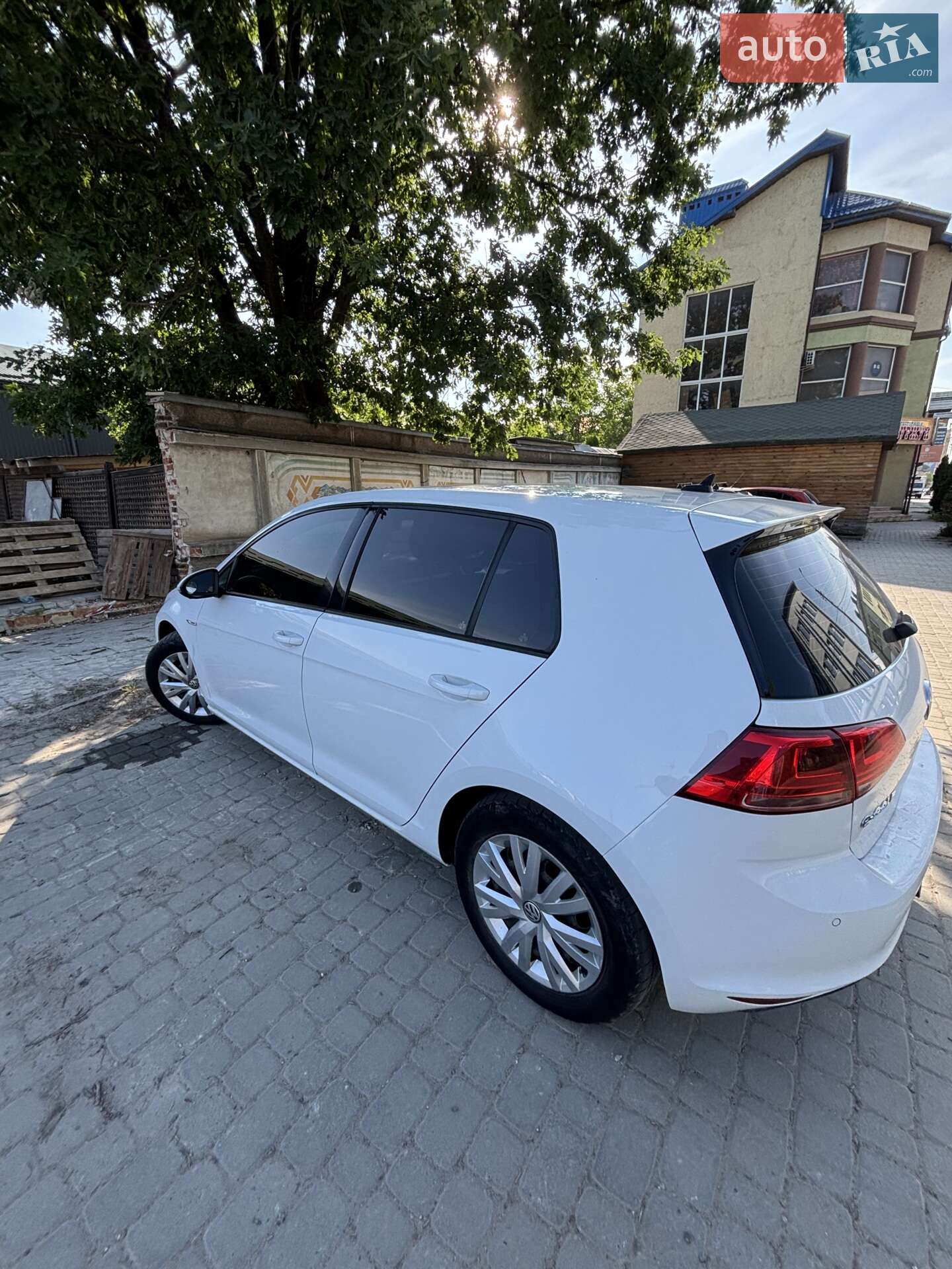 Volkswagen e-Golf 2015 VIN WVWKP7AU1FW906839 фото оголошення 6 з 14