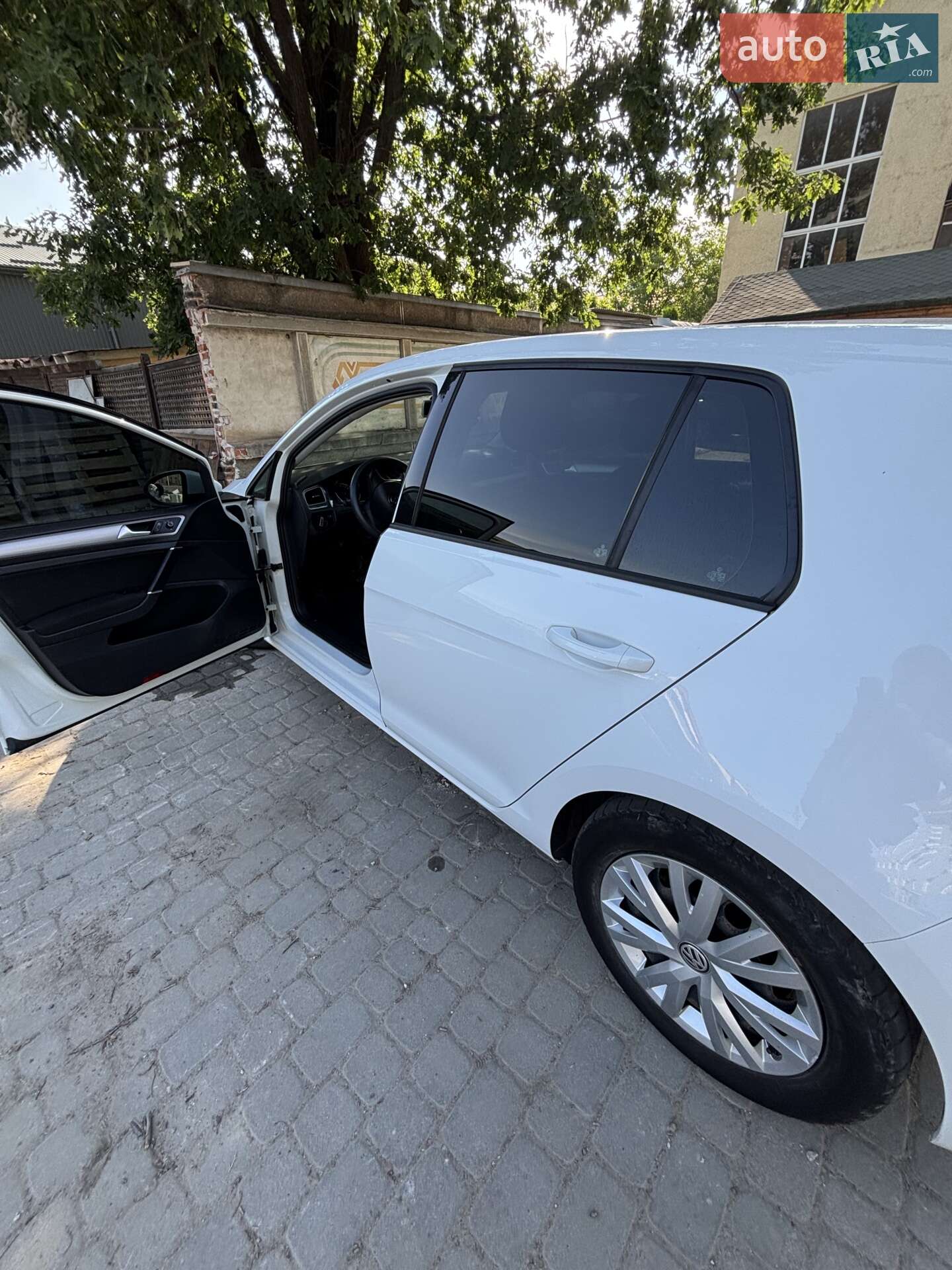 Volkswagen e-Golf 2015 VIN WVWKP7AU1FW906839 фото оголошення 7 з 14